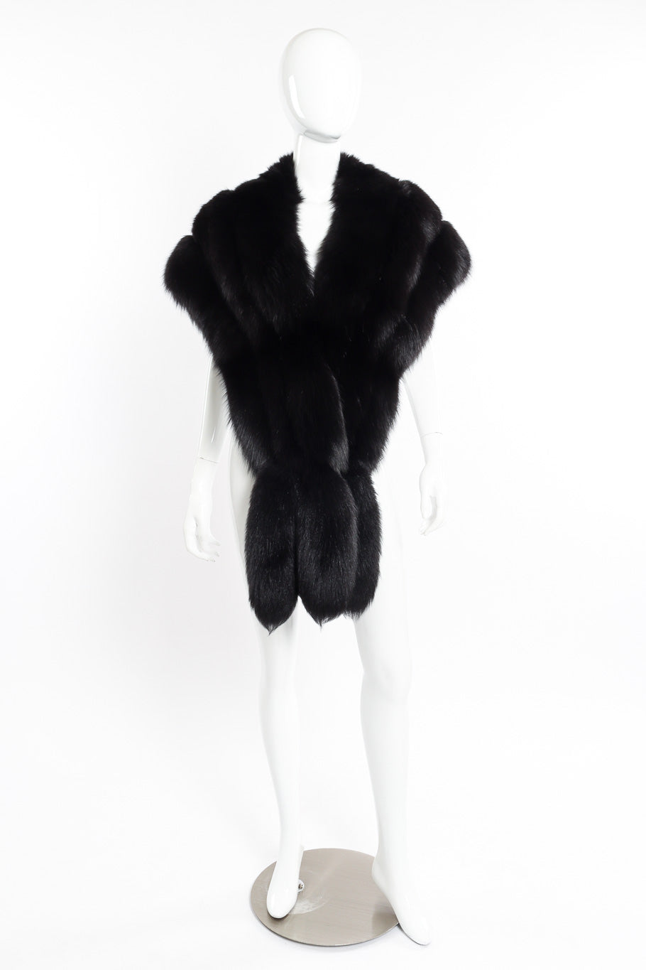 Vintage fox fur stole on mannequin full length front @recessla