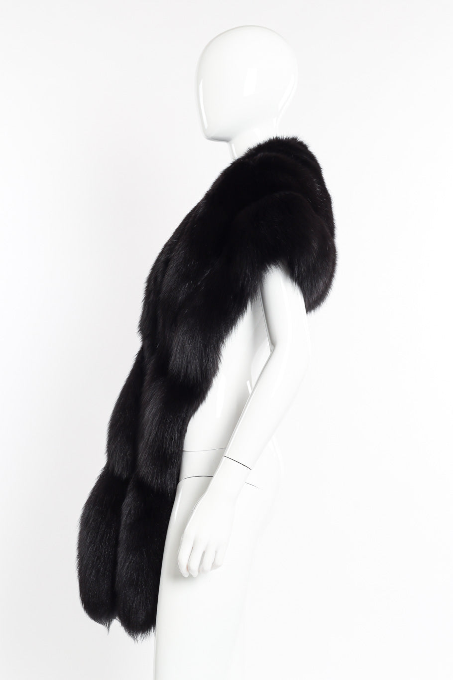 Vintage fox fur stole on mannequin side @recessla