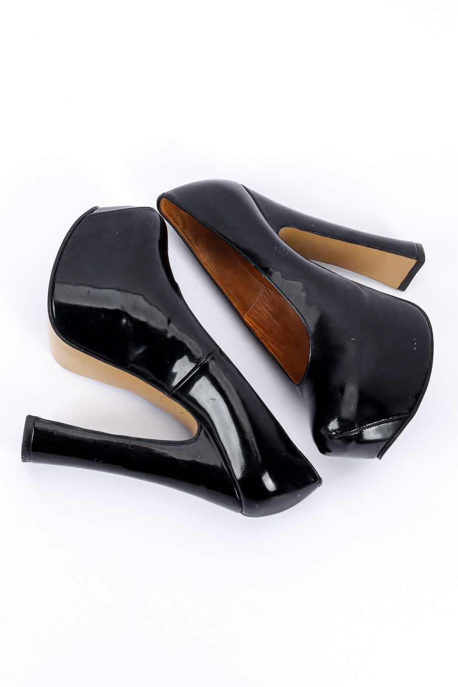 Vintage Vivienne Westwood 1993 F/W Patent Leather Elevated Court Shoe top view of sides @recessla