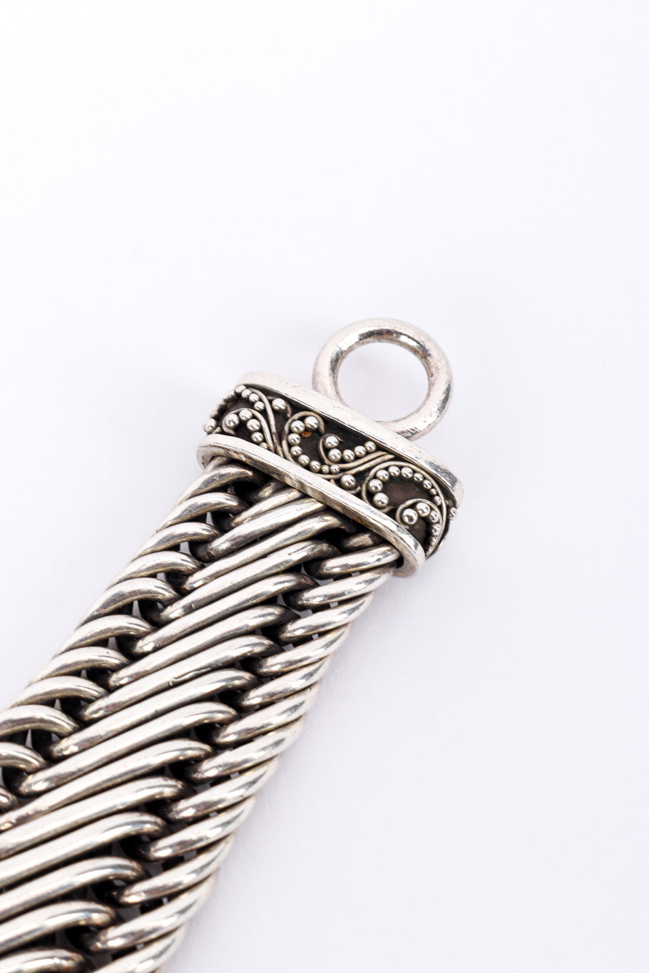 Vintage Woven Link Bracelet ring closure closeup @recessla