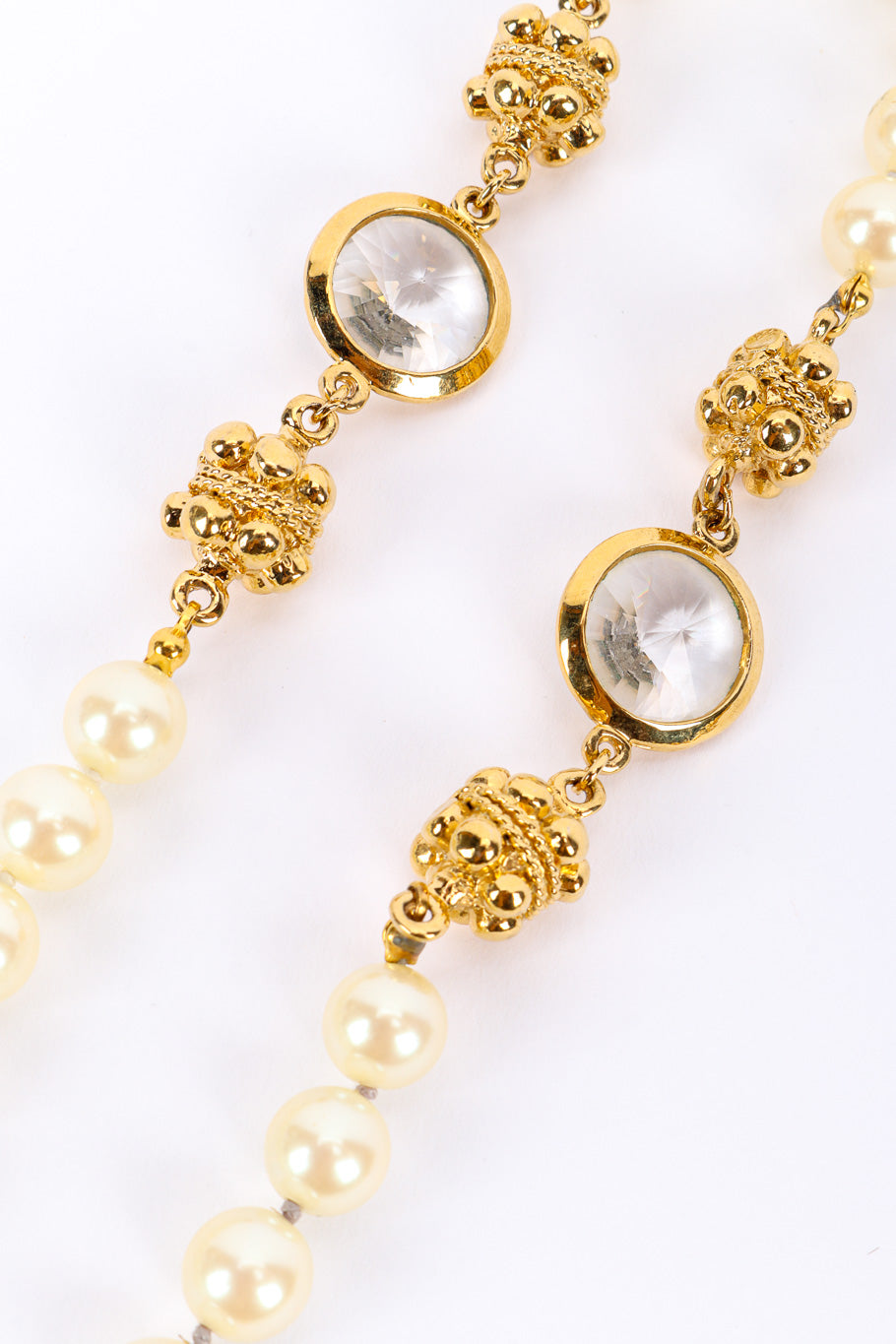 Vintage St. John Crystal and Pearl Chain Necklace bead closeup @recessla