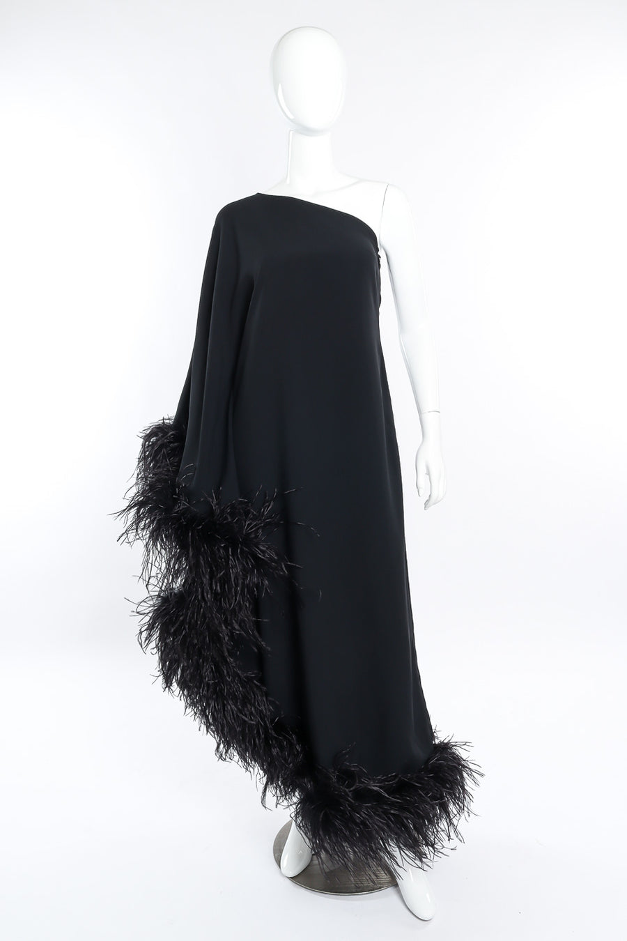 Taller Marmo Ubud One-Shoulder Feather Gown – Recess