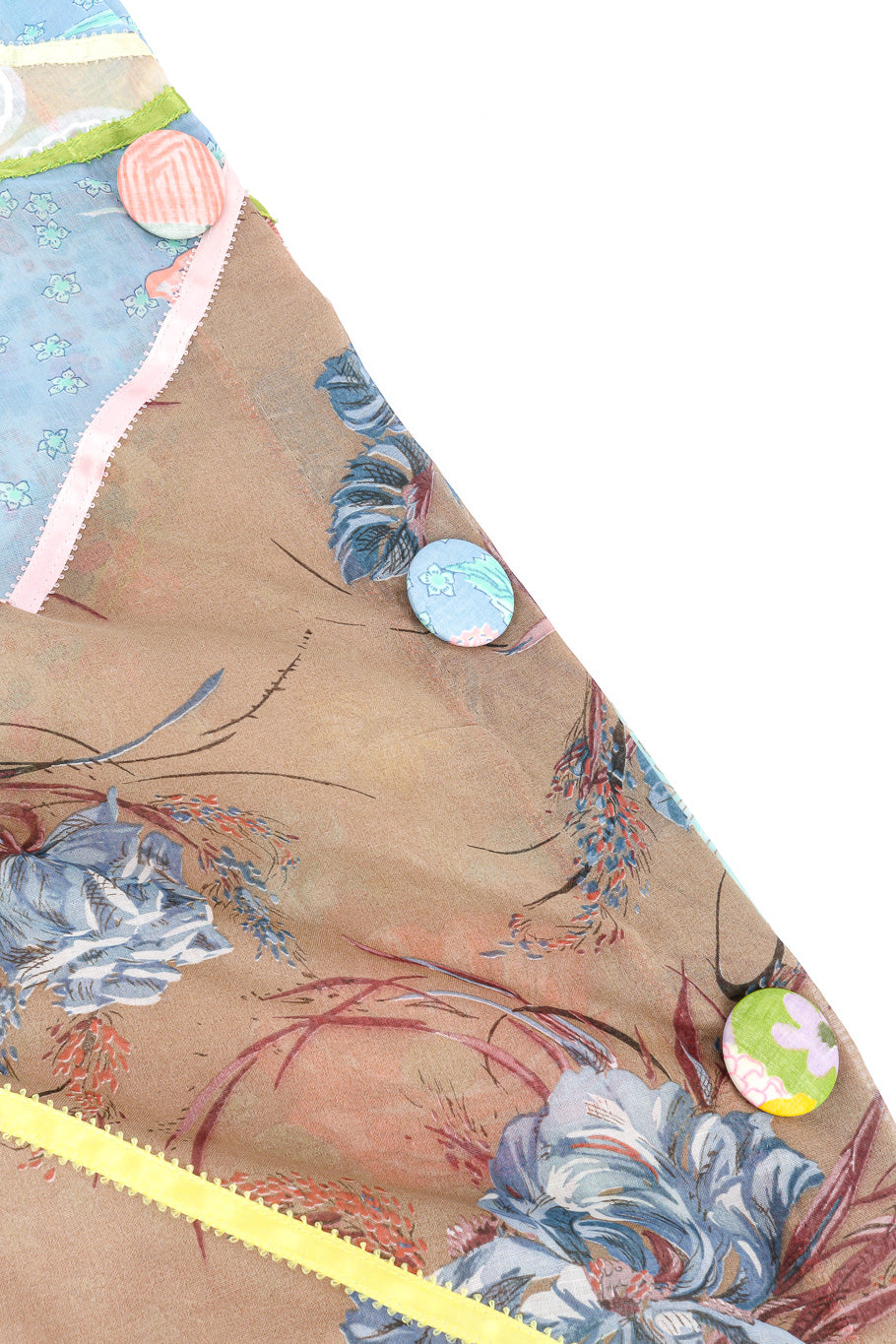 Vintage The French Clique Hooded Floral Patchwork Poncho II view of shank buttons closeup @Recessla