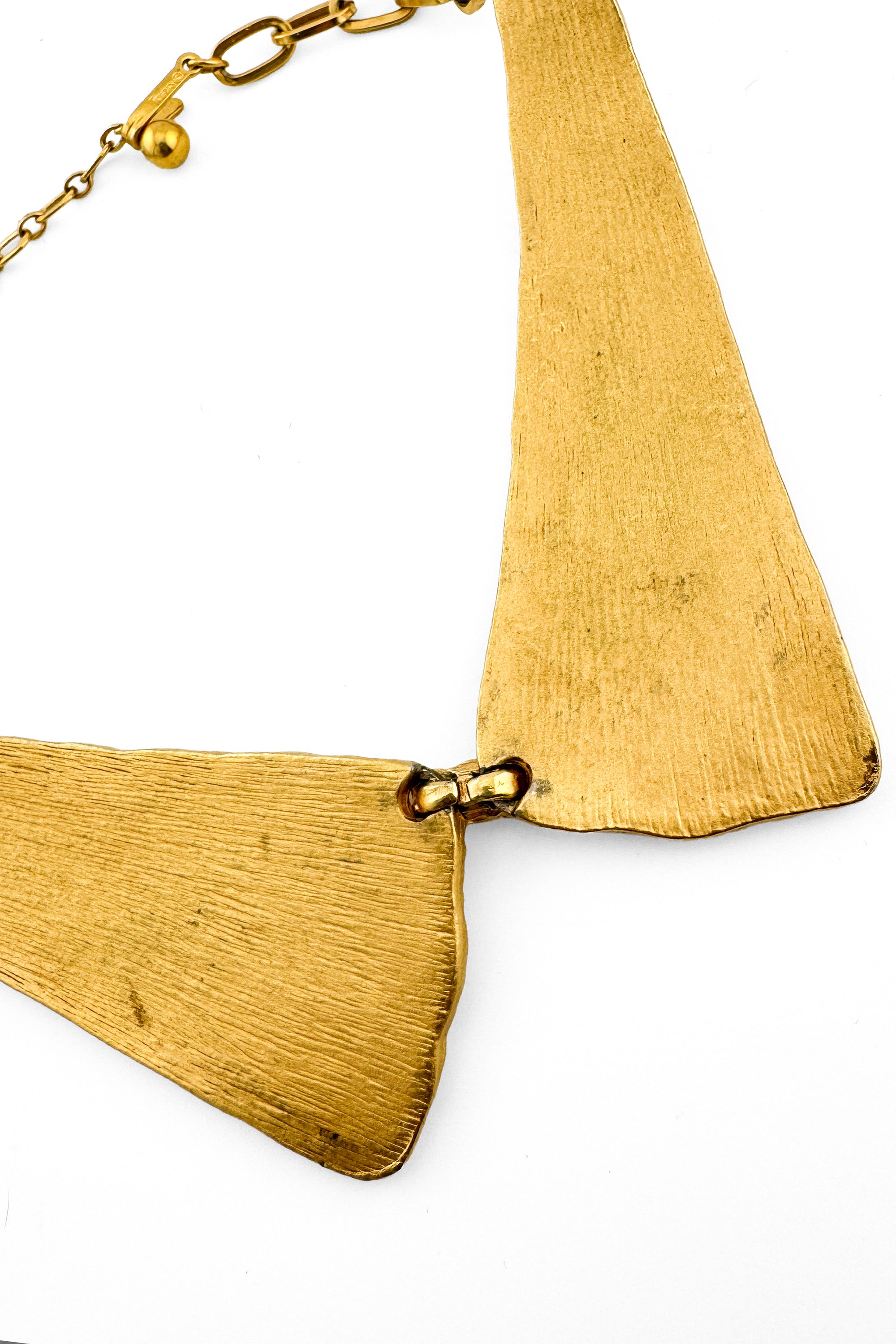Vintage Trifari Textured Lapel Collar Necklace back tarnish @recess la