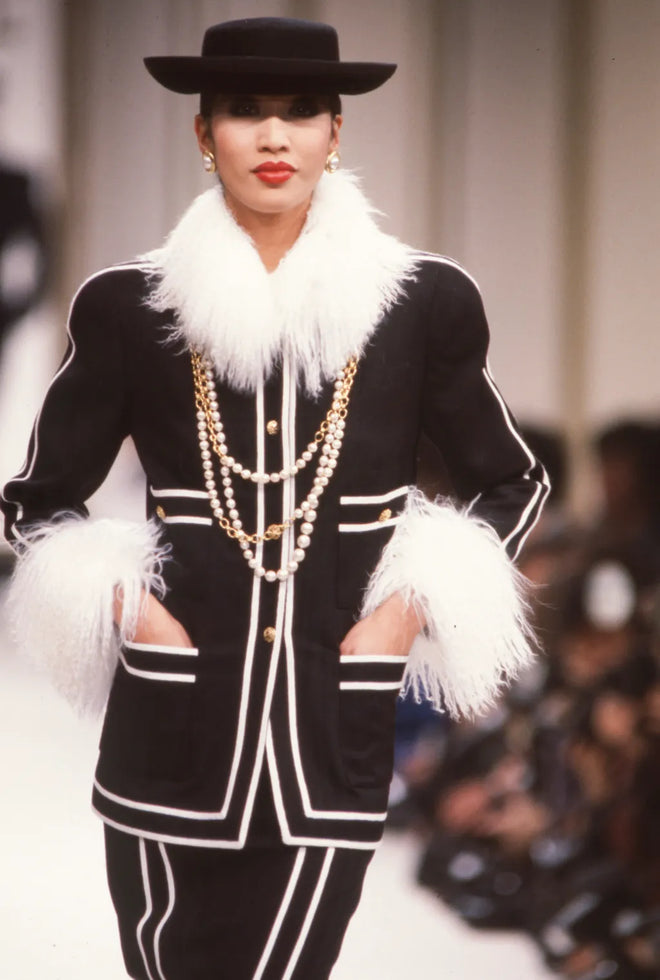 Vintage Chanel 1984 F/W Pearl Chain Necklace on model on runway 