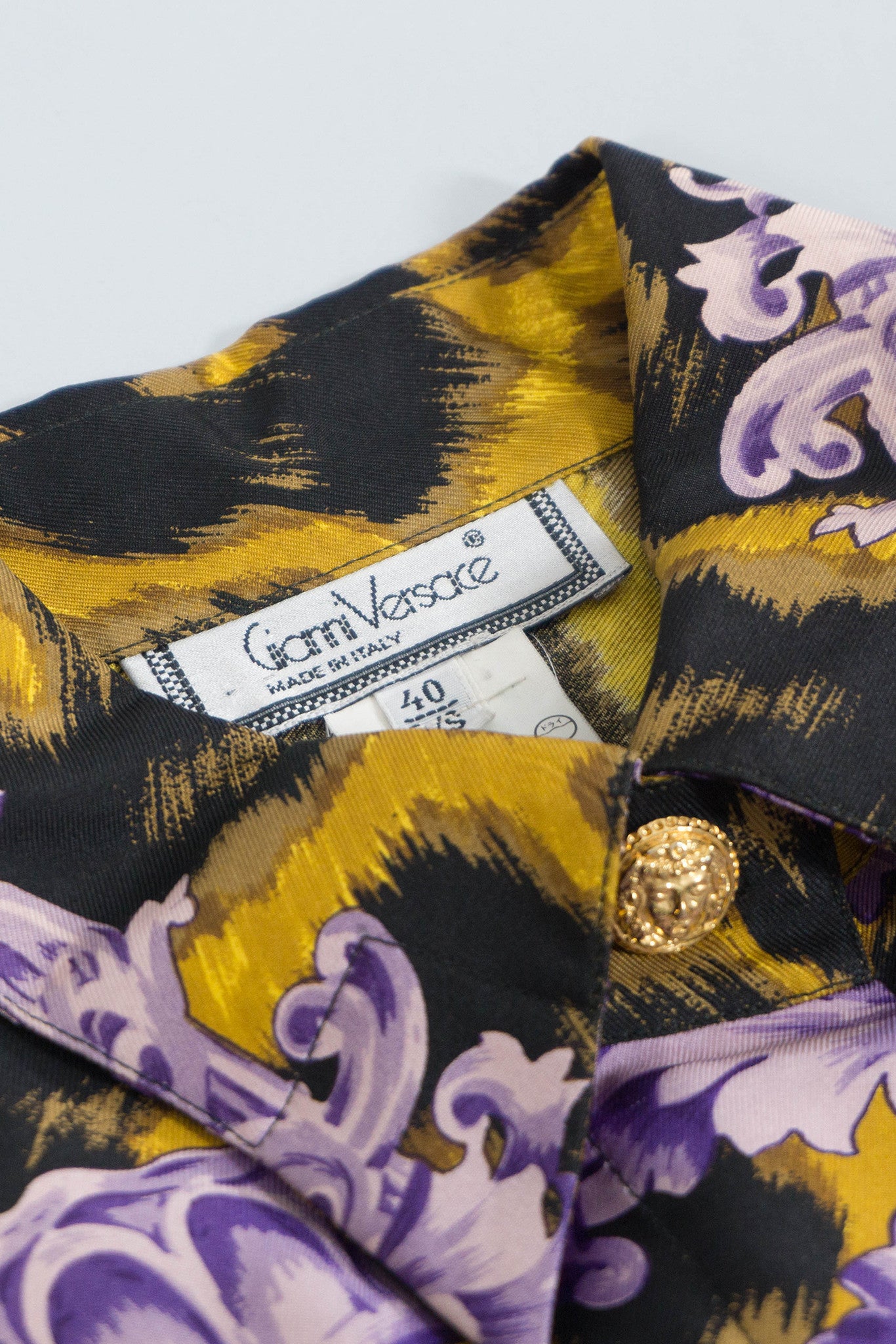 Gianni Versace Cheetah Flourish Print Blouse Collar