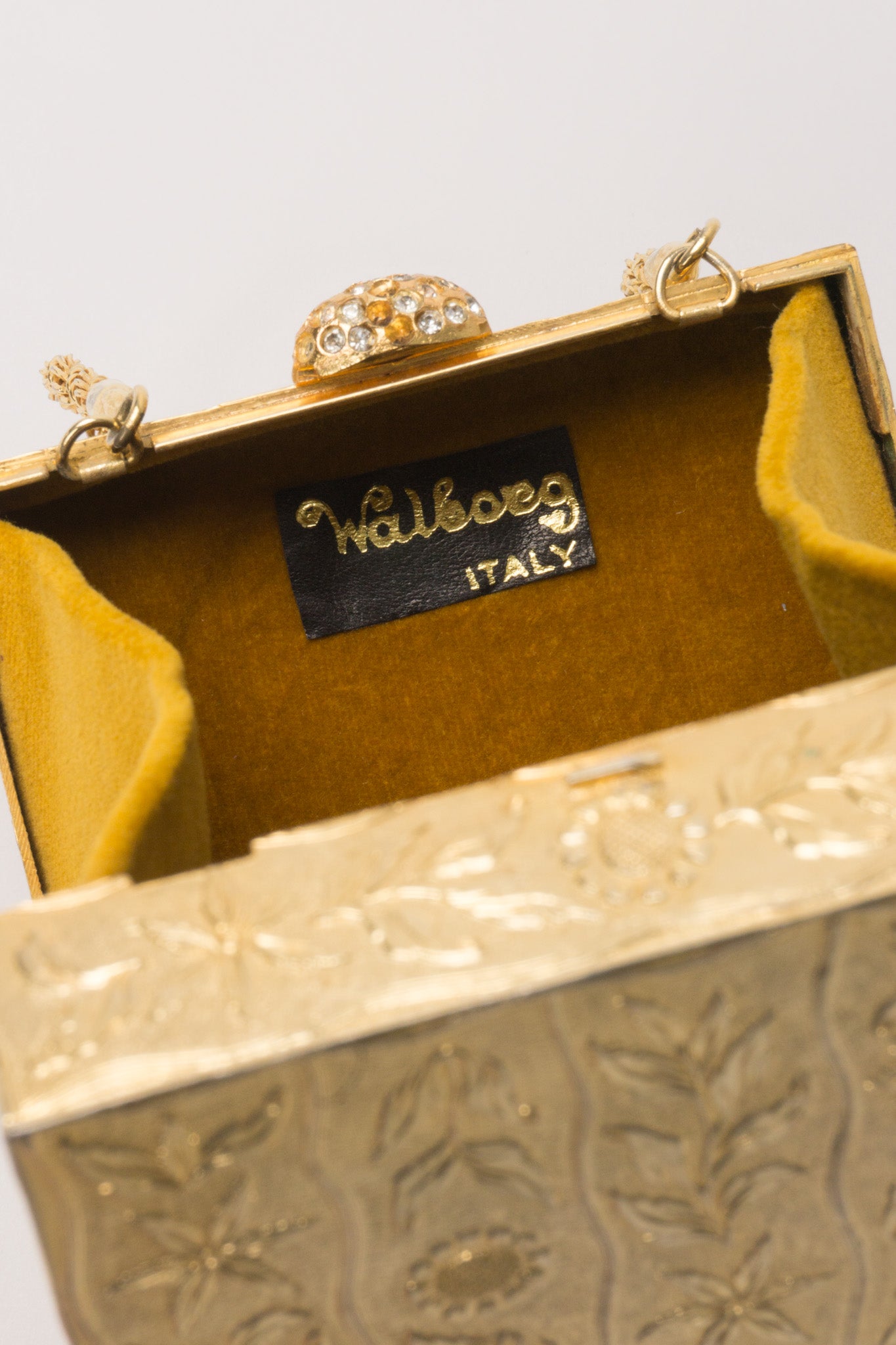 Walborg Vintage Golden Sunflower Metal Box Bag