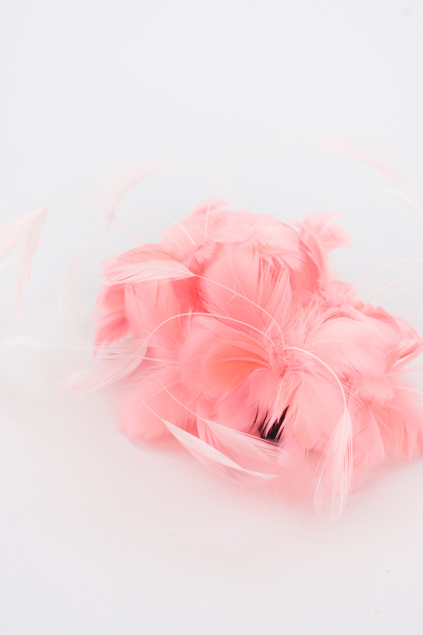 Givenchy Feather Bomb Flamingo Haircomb