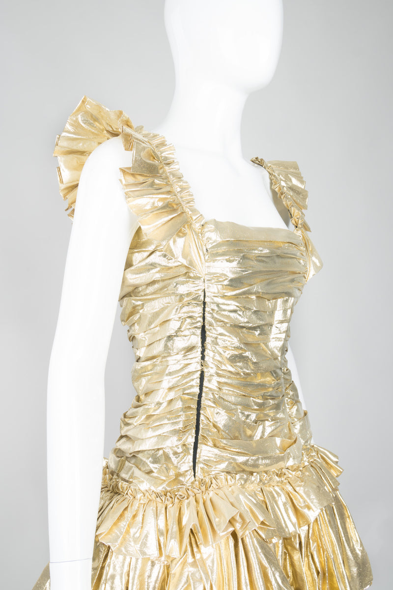 OMO Normal Kamali Metallic Gold Lam Belle Princess Gown Recess OMO Normal Kamali Metallic Gold Lam Belle Princess Gown Recess