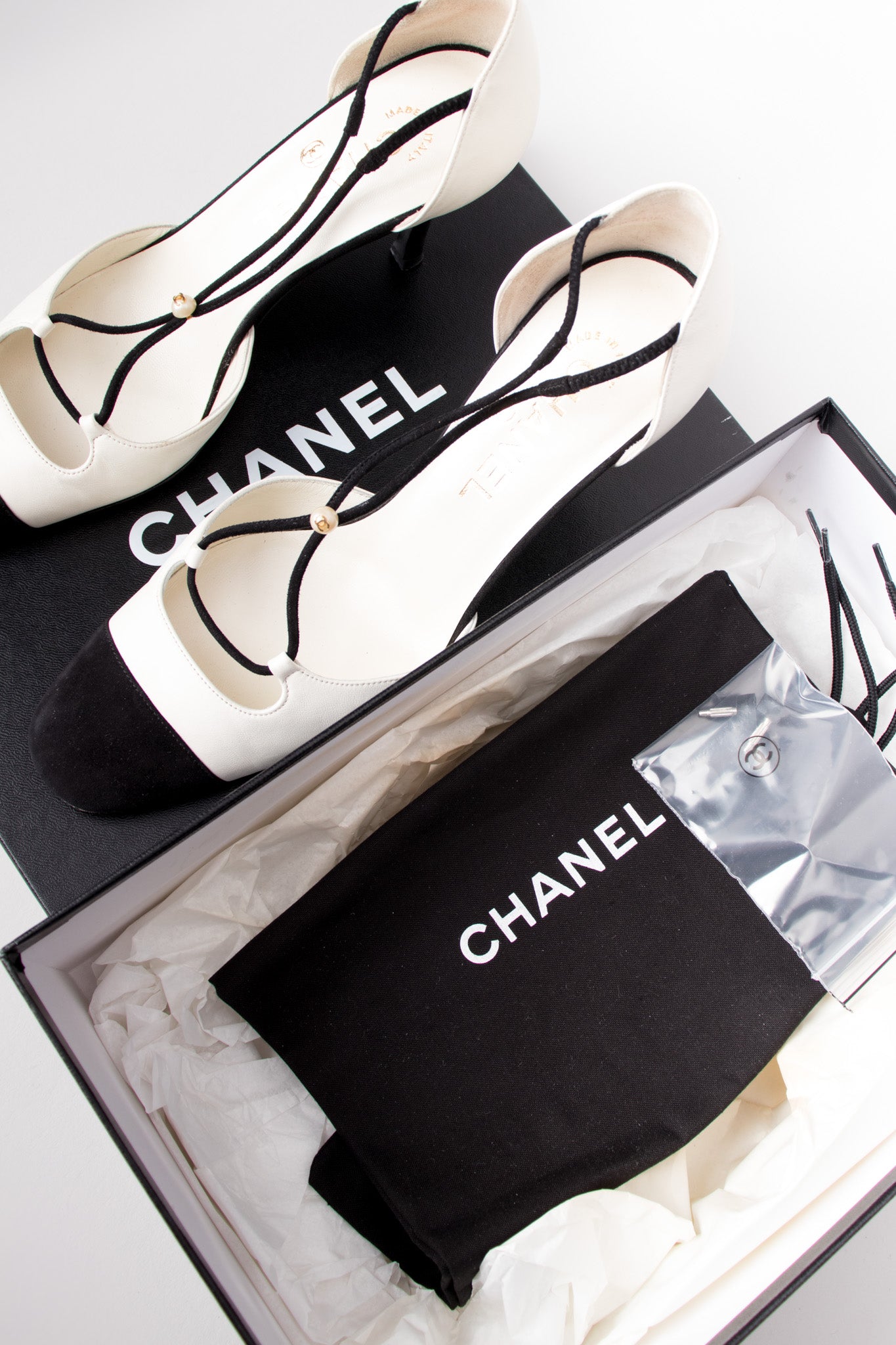 Chanel Pearl Trim Logo D'Orsay Cap Toe Heels
