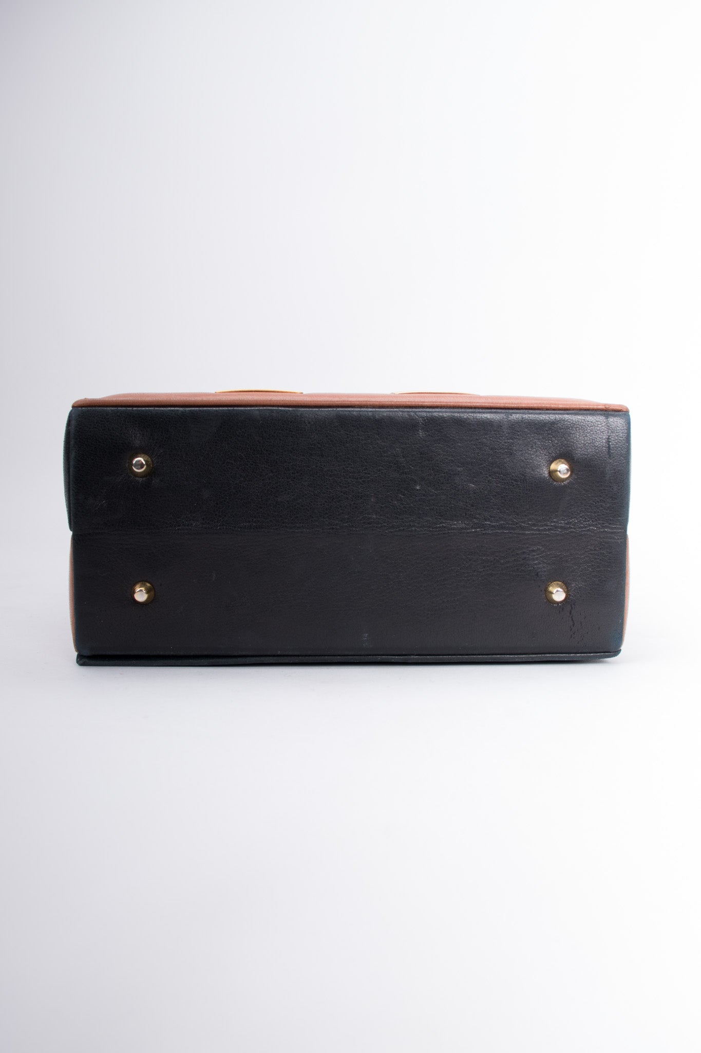 31 Fevrier Vintage Padded Leather Card Suit Vegas Box Bag