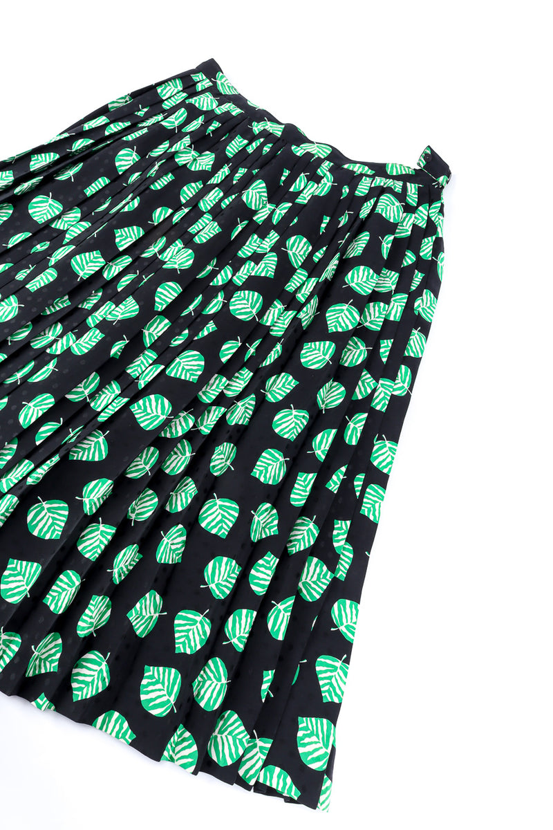 Adolfo leaf print skirt flat-lay @recessla