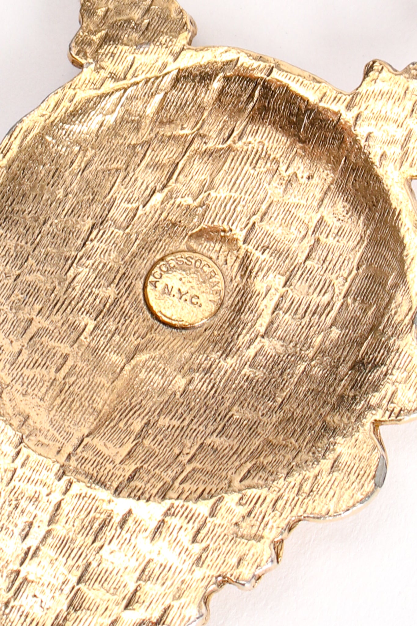 Vintage Accessocraft Triple Medallion Plate Pendant Necklace signature cartouche at Recess Los Angeles