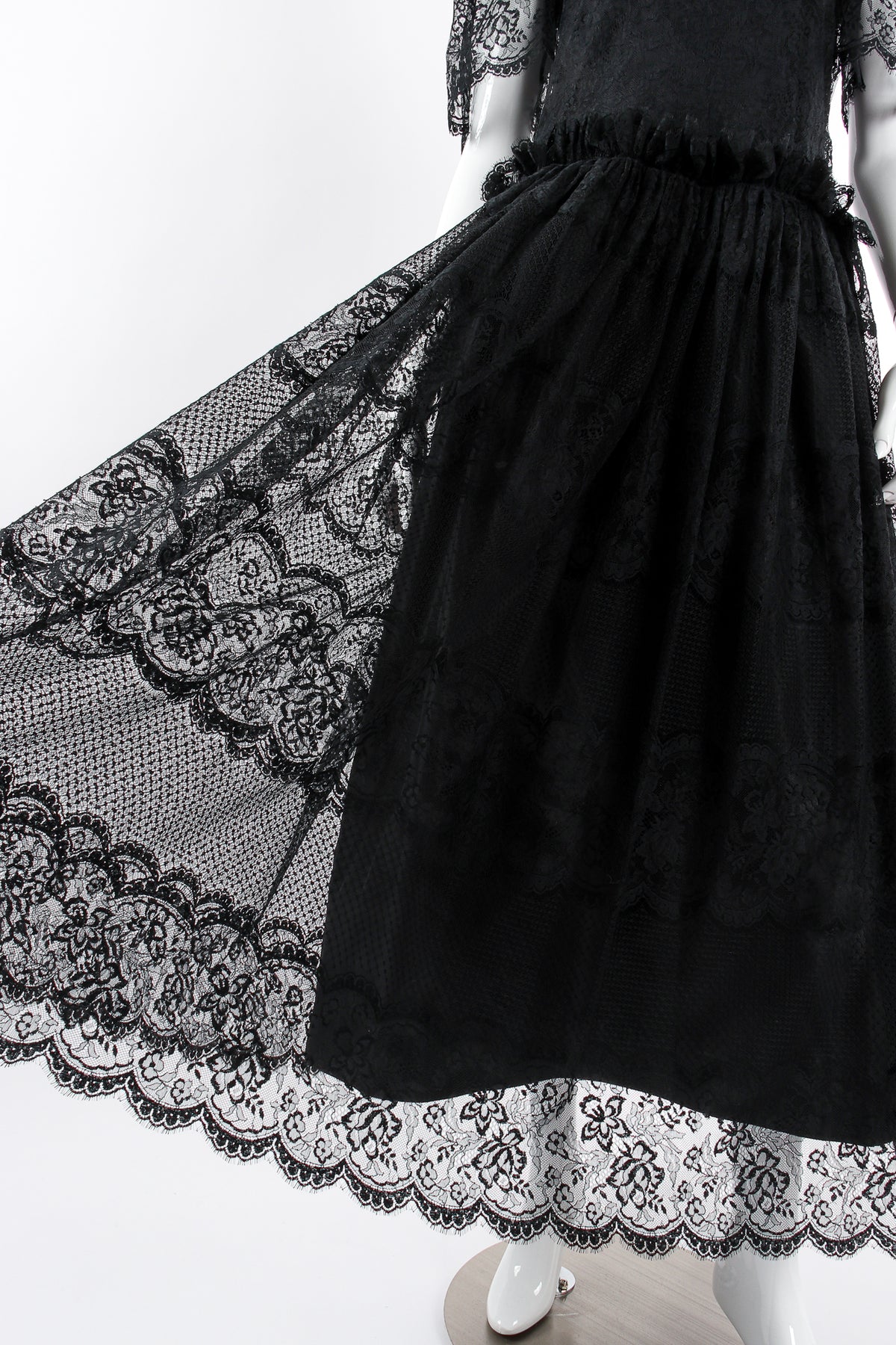 Vintage Albert Nipon Chantilly Lace Peasant Dress – Recess