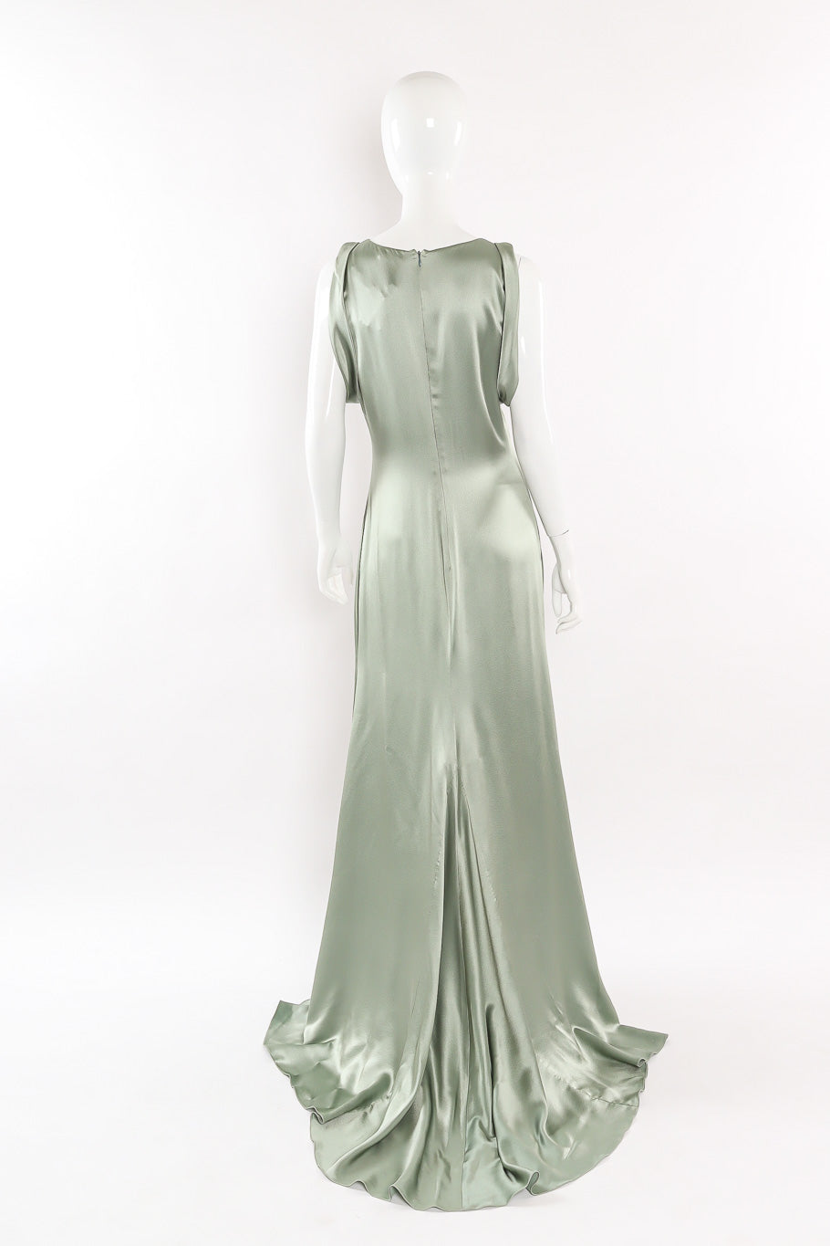 Gown with sweep train by Alexander McQueen mannequin back @recessla