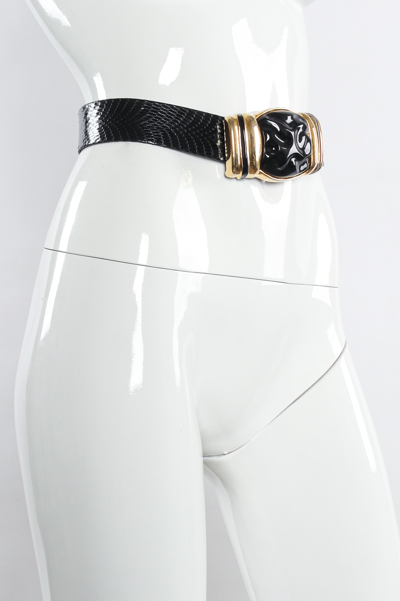 slide belt with textured buckle by Alexis Kirk mannequin side @recessla
