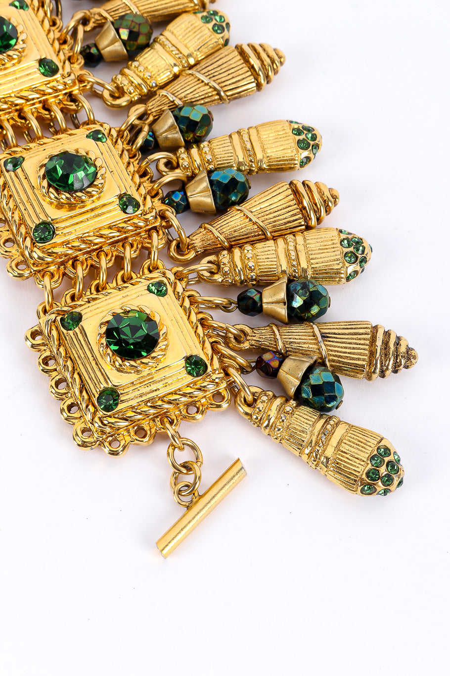 Vintage gold beaded square linked bracelet close-up @recessla