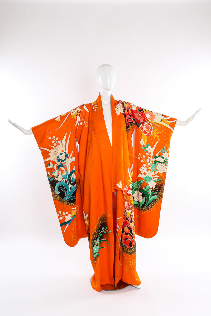 Japanese metallic floral kimono on mannequin @recessla