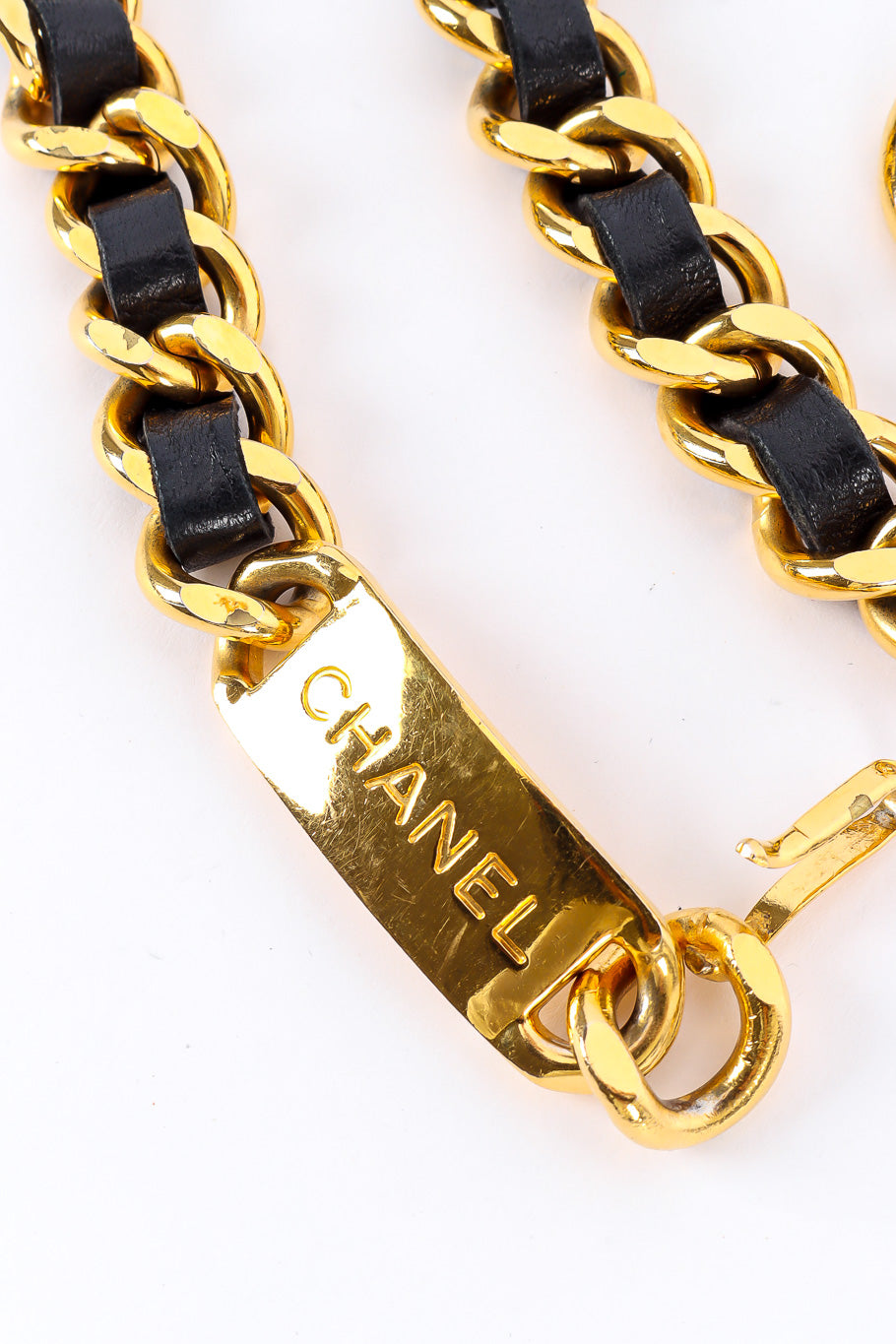 Iconic vintage coin belt by Chanel Plaque Photo @recessla