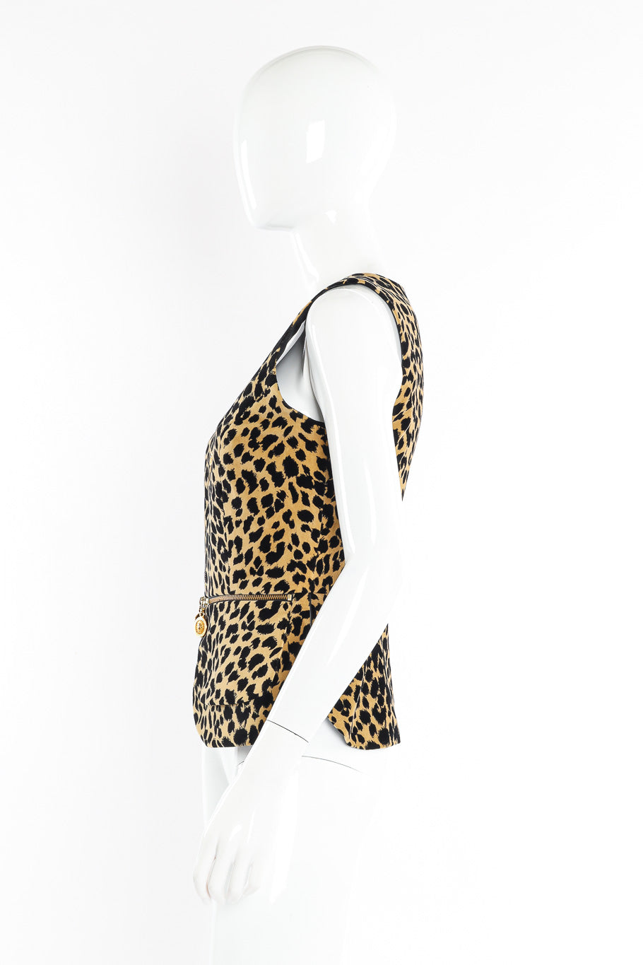 Zip vest by Caché mannequin side  @recessla