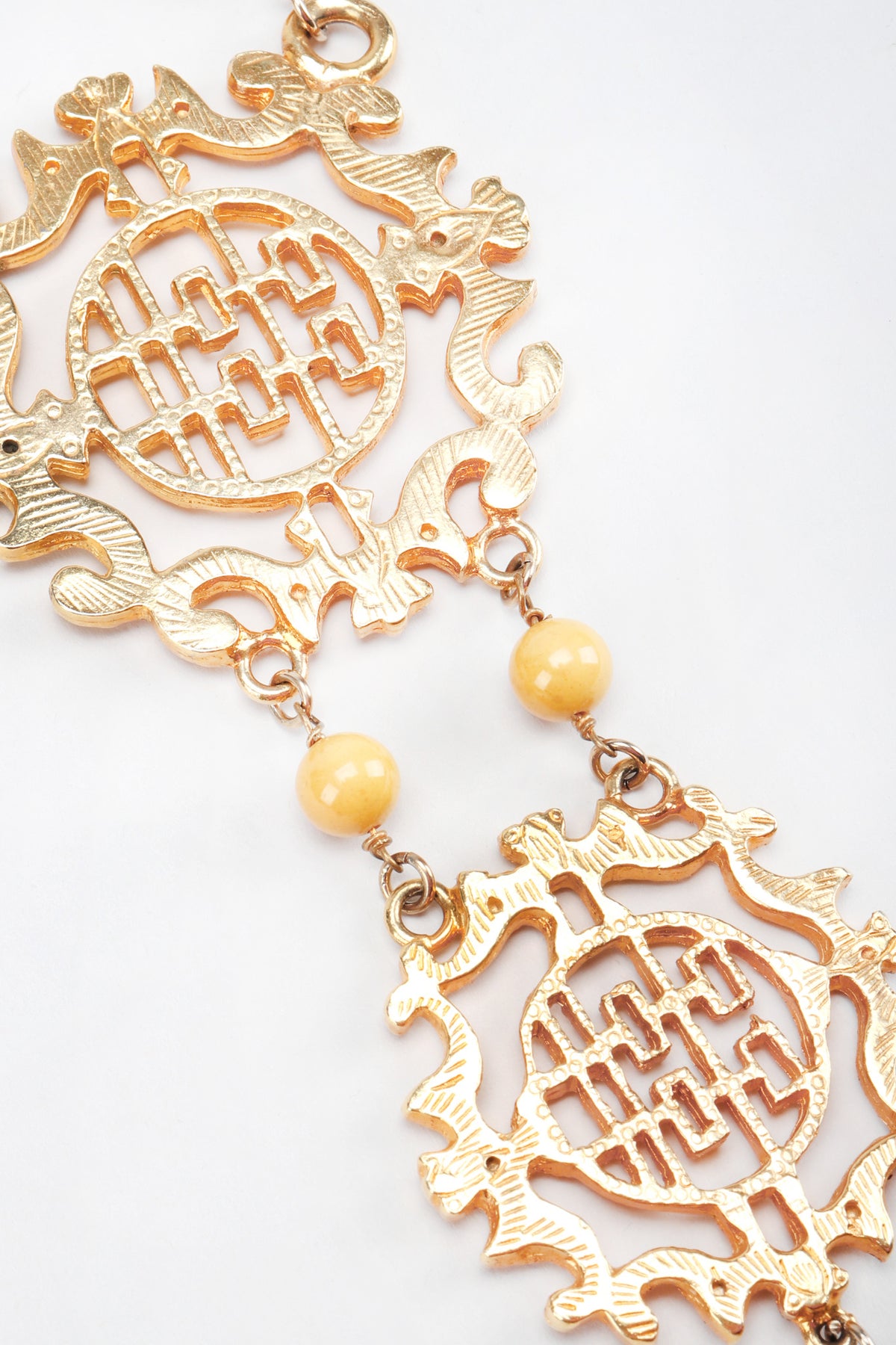 Cadoro necklace store