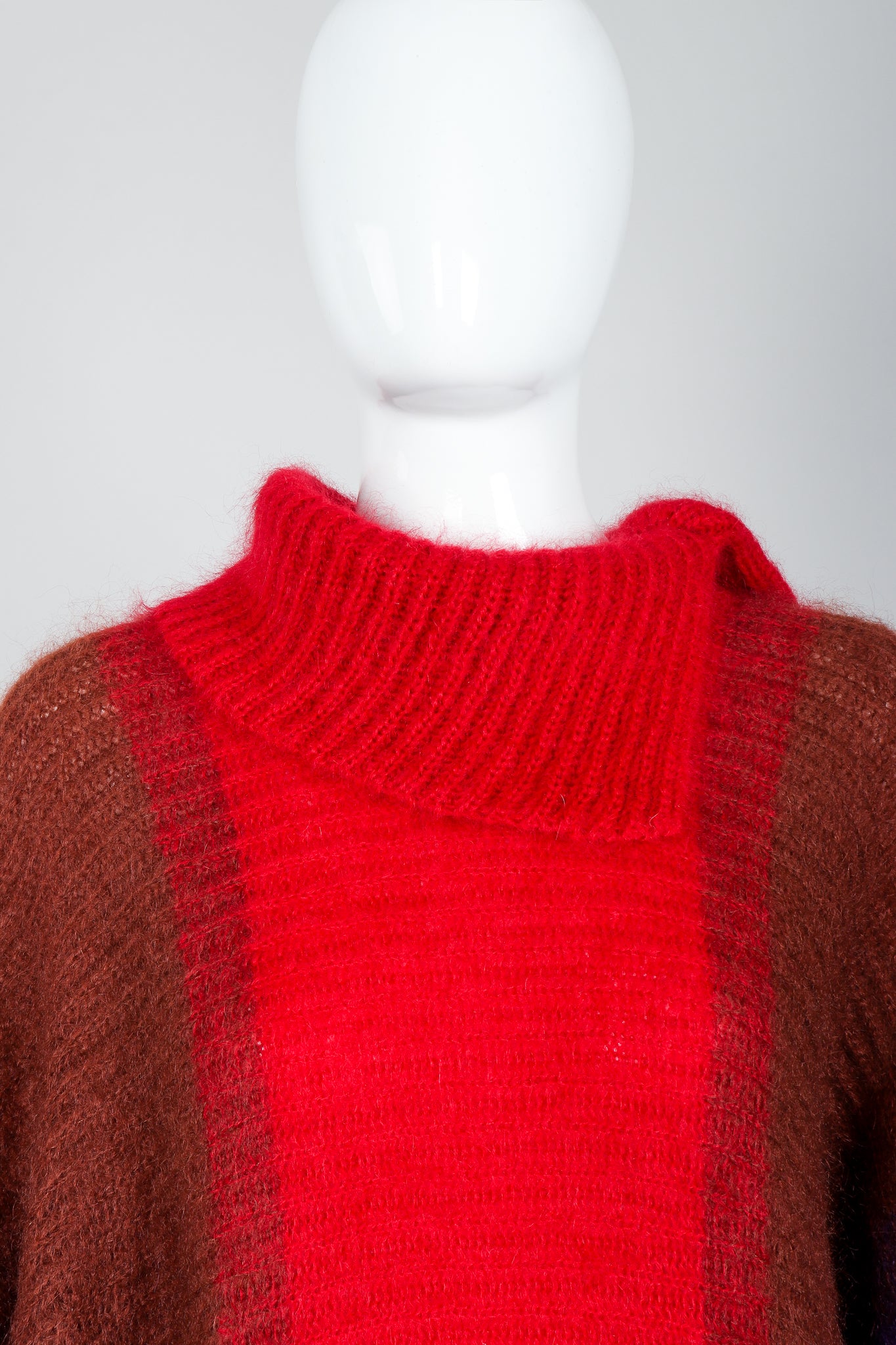 Recess Vintage Cedrics Ombre Fuzzy Mohair Dolman Sweater on Mannequin, neck collar detail
