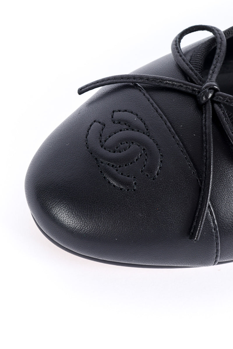 Chanel Leather CC Logo Ballet Flats – Recess