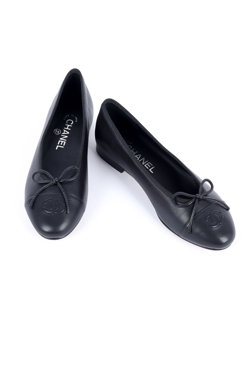 Chanel Leather CC Logo Ballet Flats – Recess