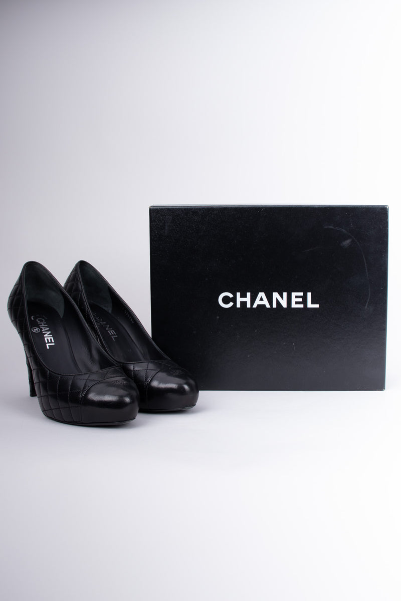 chanel quilted pumps