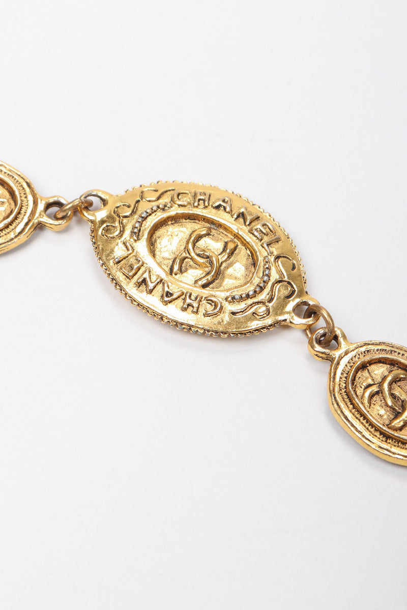 Chanel Vintage Gold Metal Chain Necklace CC Logo Medallion Golden  ref.1118612 - Joli Closet