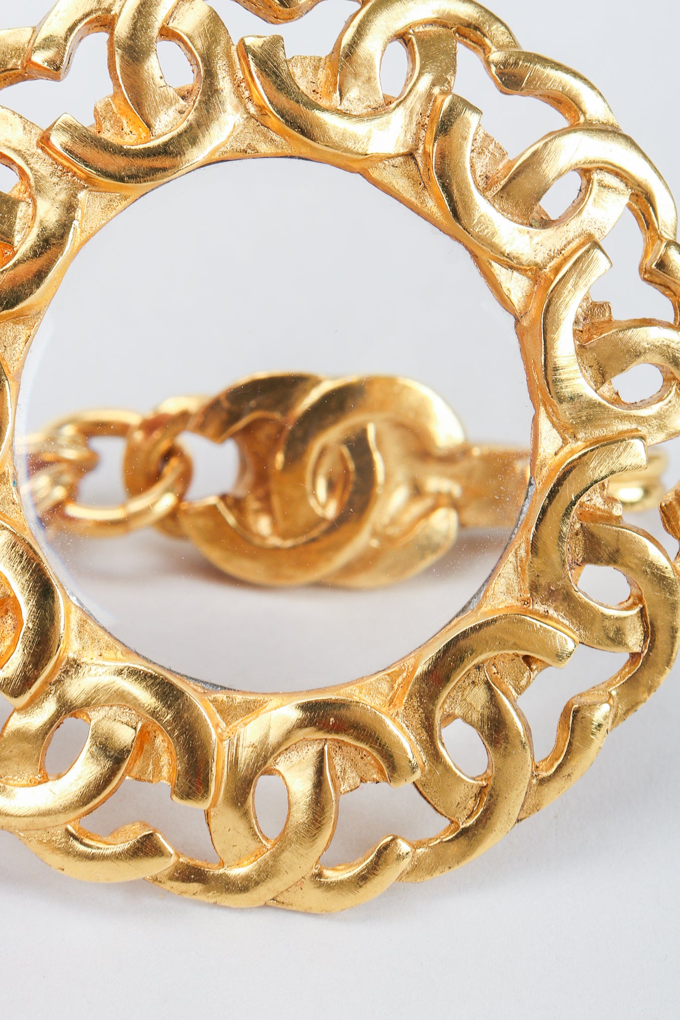 Vintage Chanel Gold CC Logo Magnifying Glass Pendant Necklace Detail