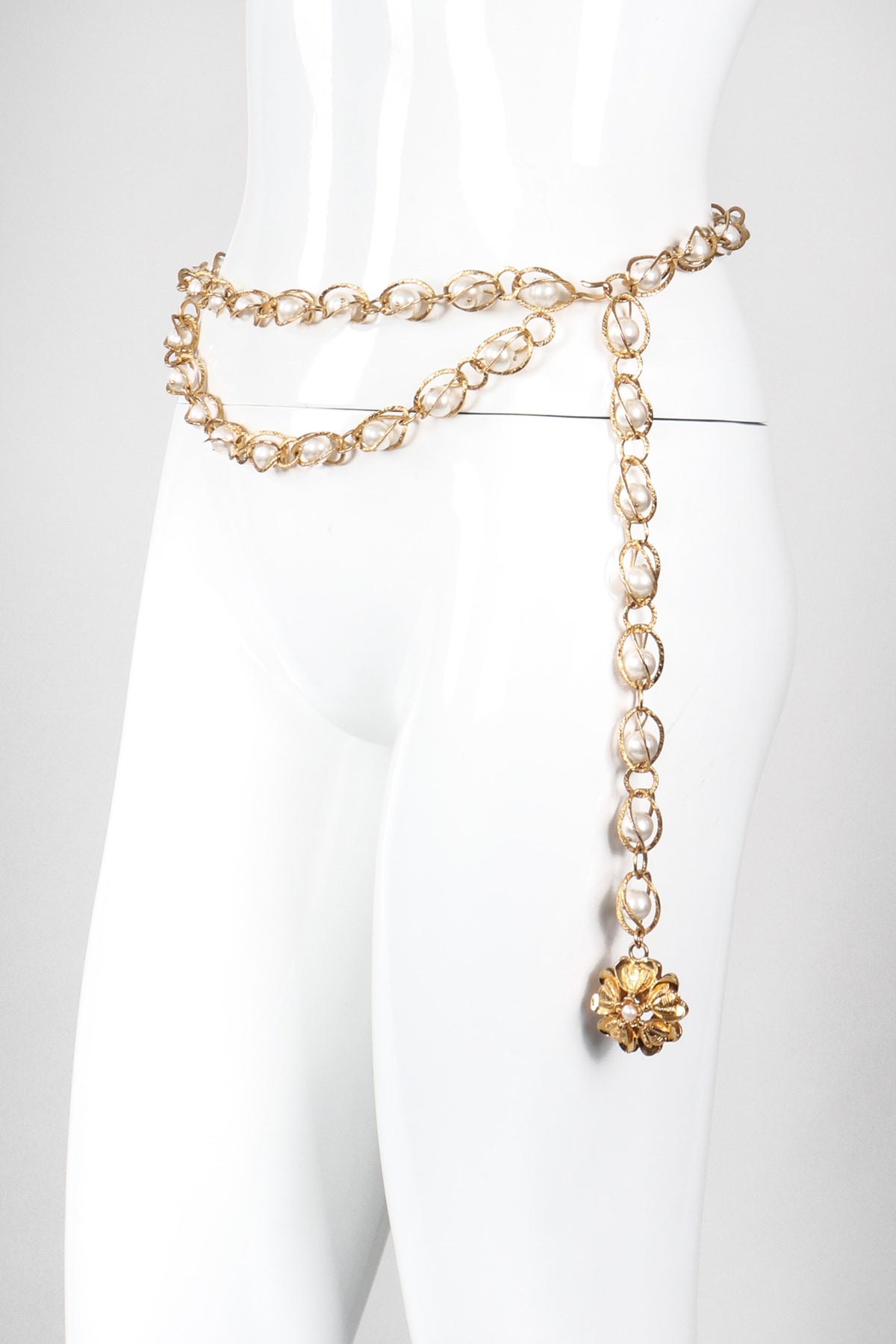 Gold Pearl Double-Ring Chain Waist Statement Belt O-Ring Rhinestone Circle Metal Chain Belt, Gold | S/M at  main image 2