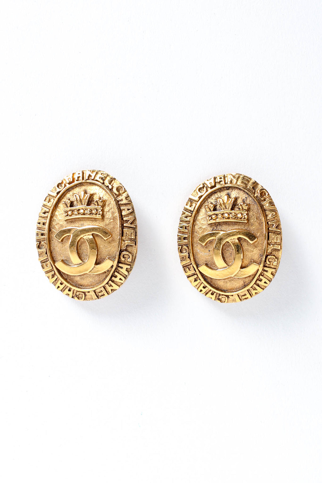 CC logo vintage earrings. Website search for X52088 #sheerroom