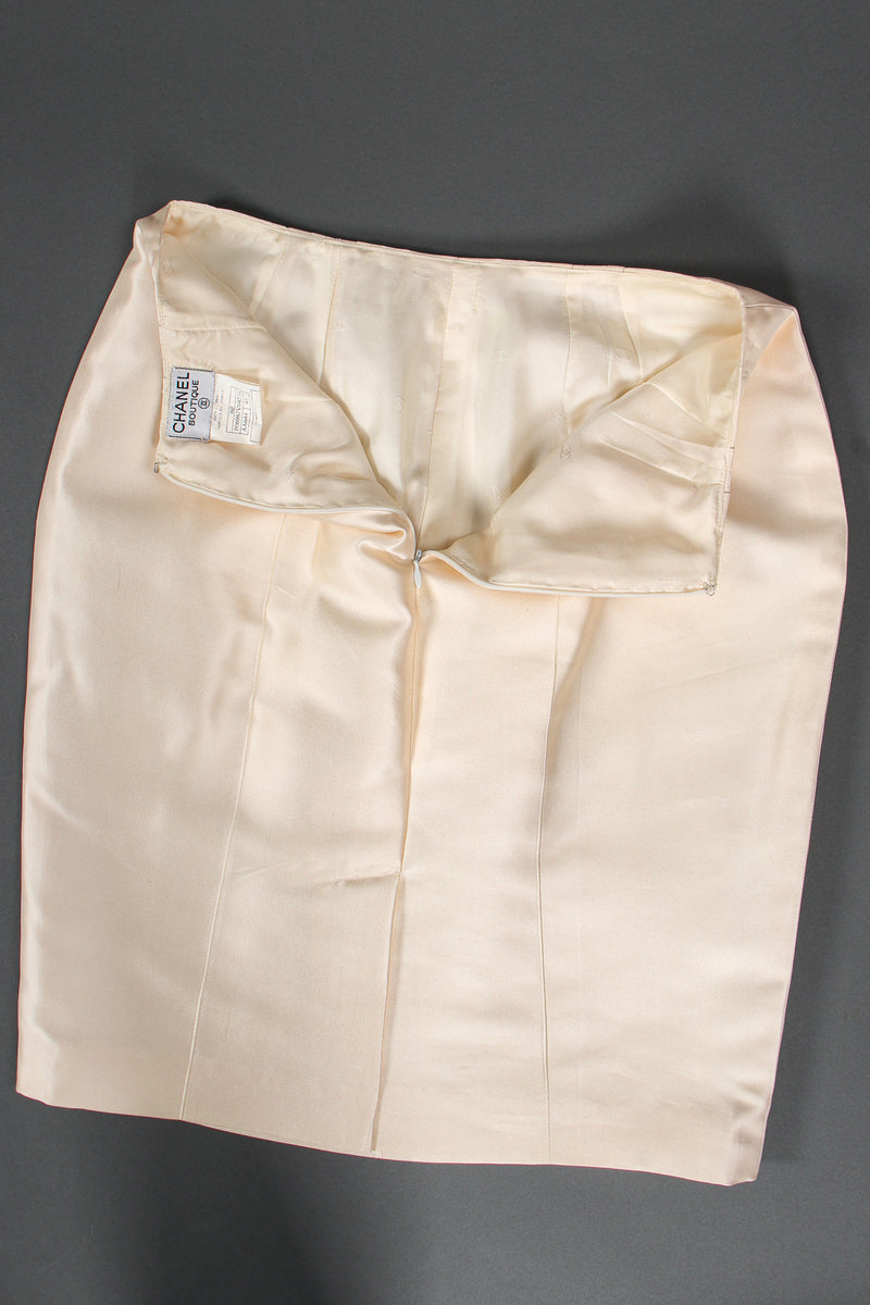 Vintage Chanel 1996P Daisy Bead Bridal Wedding Jacket & Skirt Suit – Recess