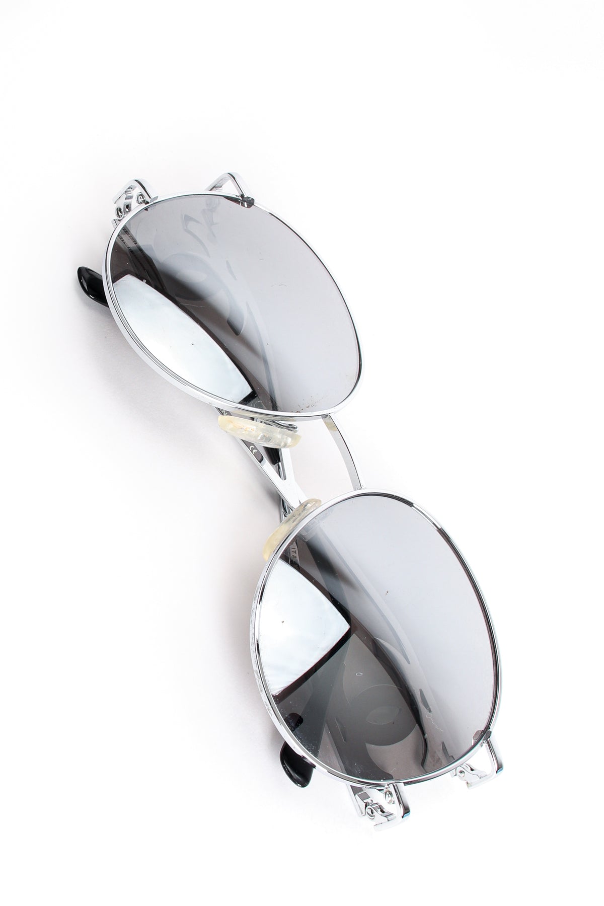 CHANEL 4272 SILVER ROUND MIRROR SUNGLASSES WITH CASE CHANEL Silver Round Mirrored Sunglasses for Women for sale  main image 3