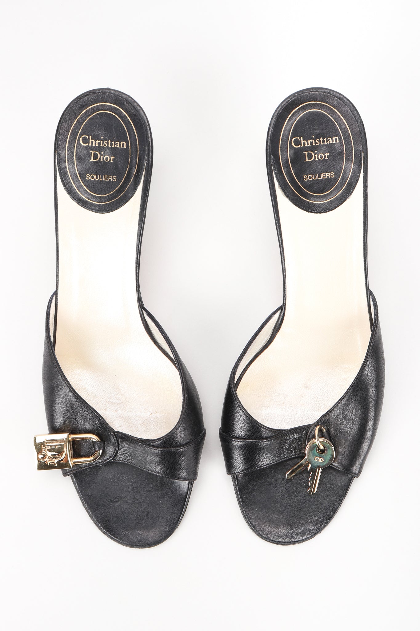 Recess Designer Consignment Vintage Christian Dior Lock & Key Leather Kitten Heel Slide Sandals Los Angeles Resale