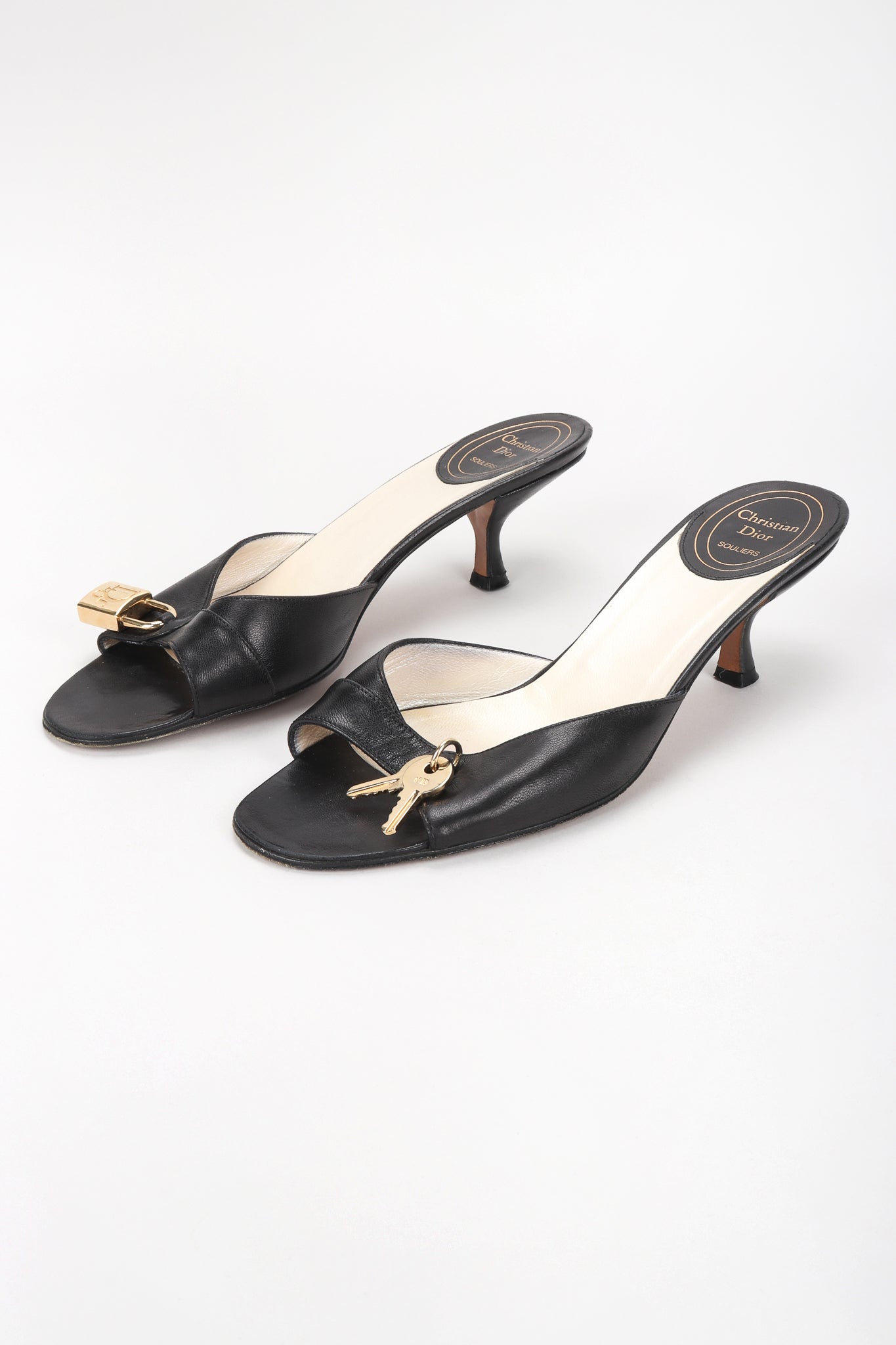 Recess Designer Consignment Vintage Christian Dior Lock & Key Leather Kitten Heel Slide Sandals Los Angeles Resale