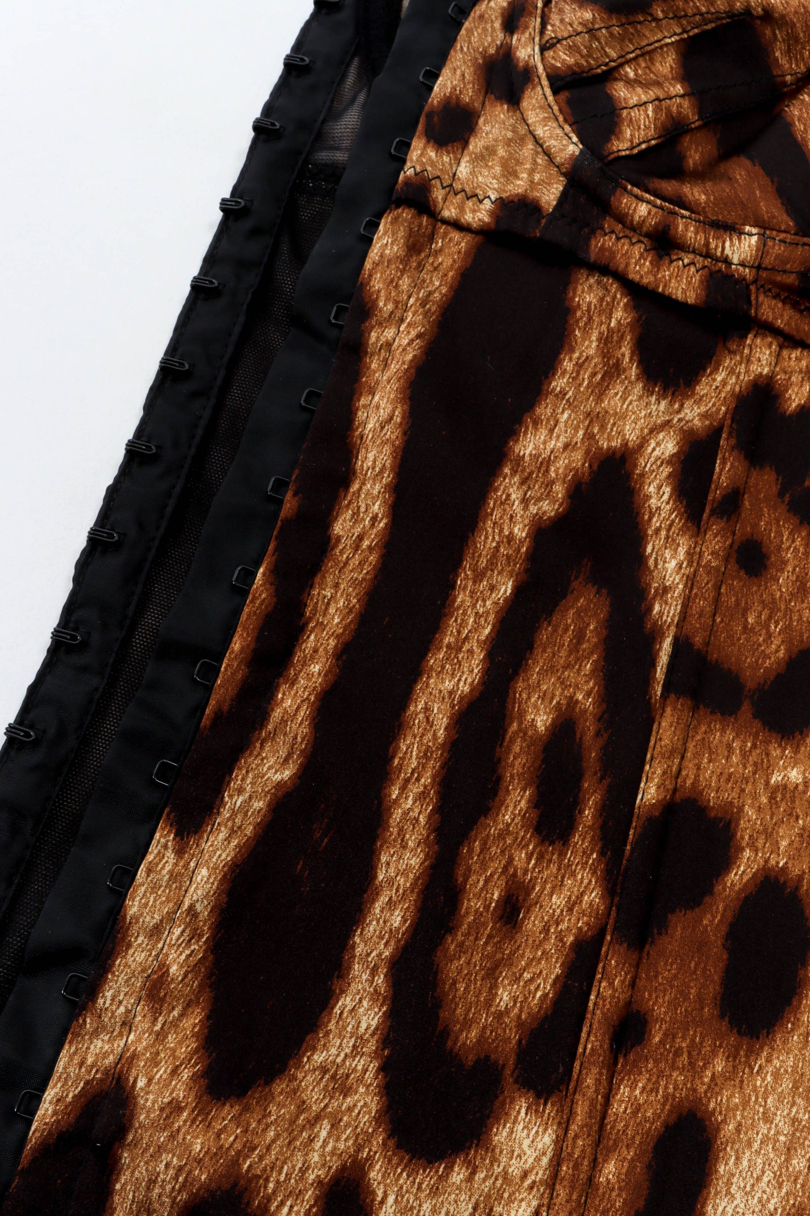 Vintage Dolce & Gabbana Leopard Print Bustier Top – Recess