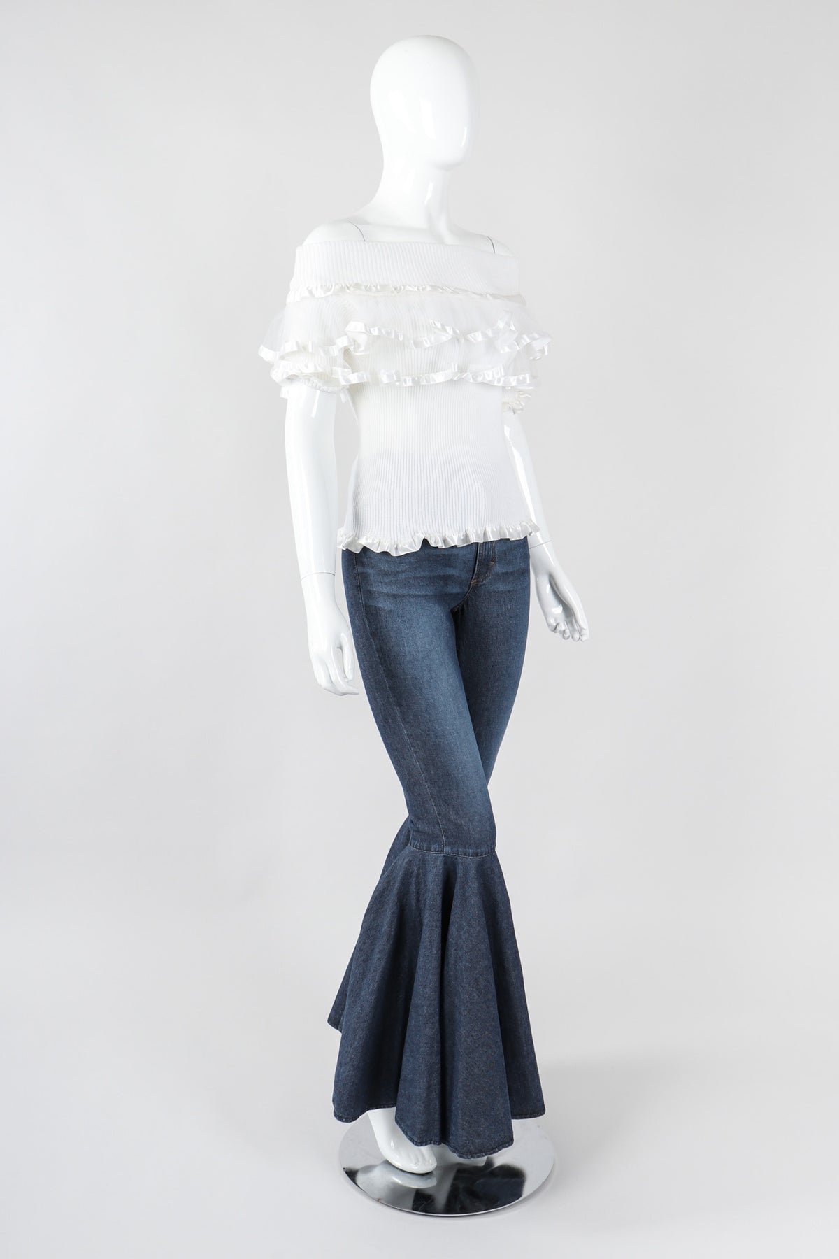 Dolce & Gabbana WHITE JEANS WITH FLARED LEGS フレア ジーンズ Dolce & Gabbana White Denim Flared Jeans S Waist 25