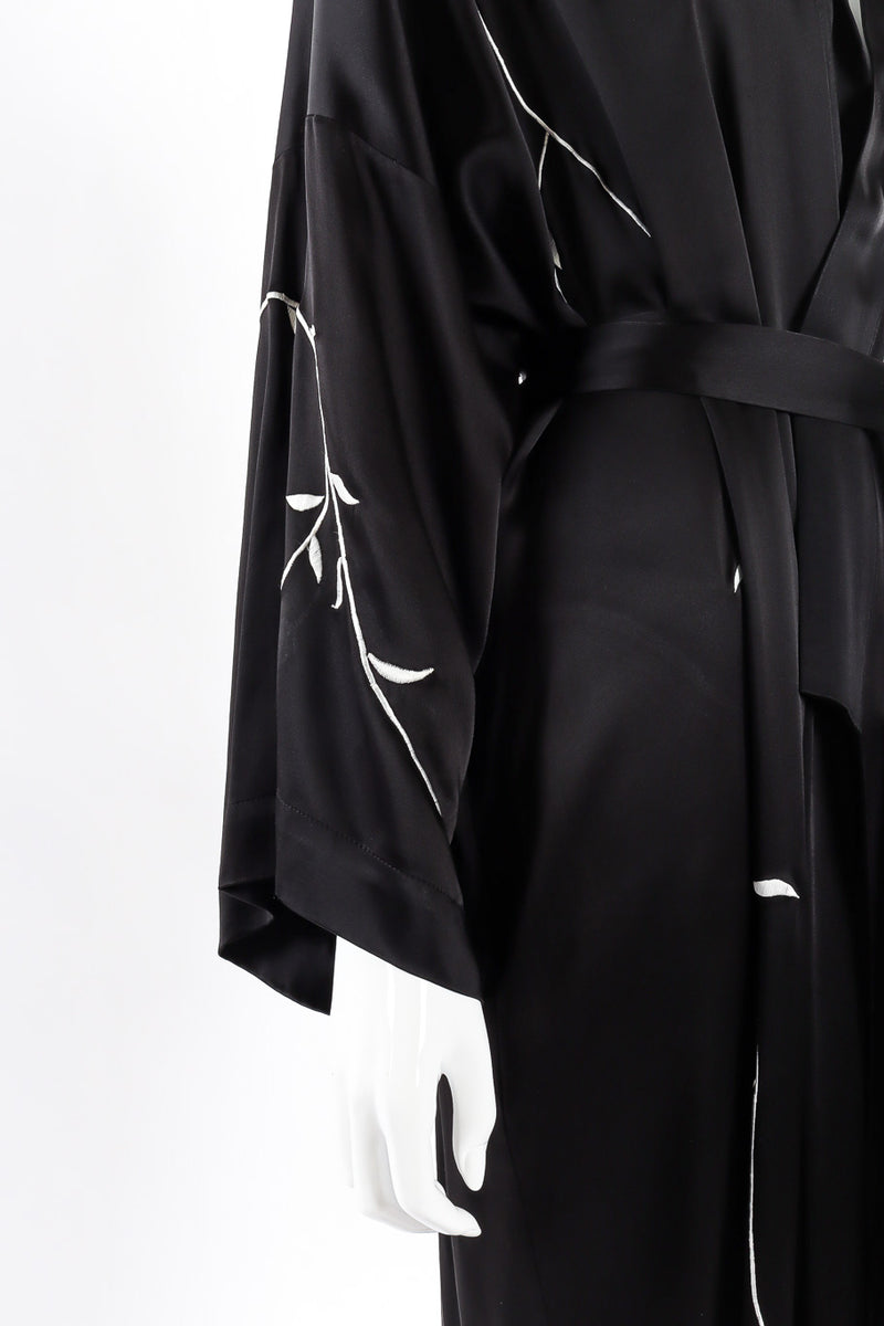 embroidered robe by Donna Karan Intimates mannequin sleeve @recessla