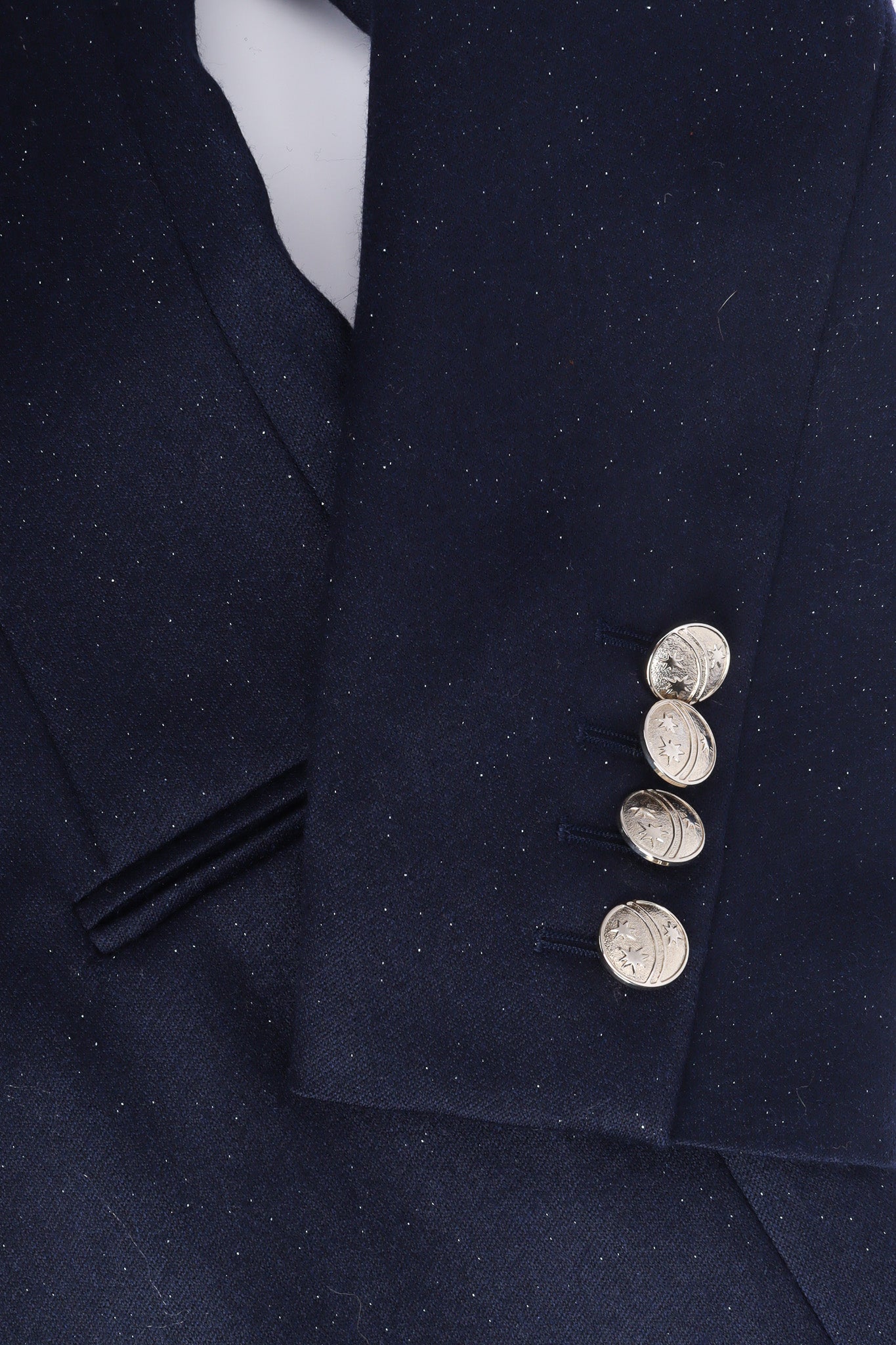 Vintage Escada Embroidered Star Wool Blazer Button Close-up @Recessla