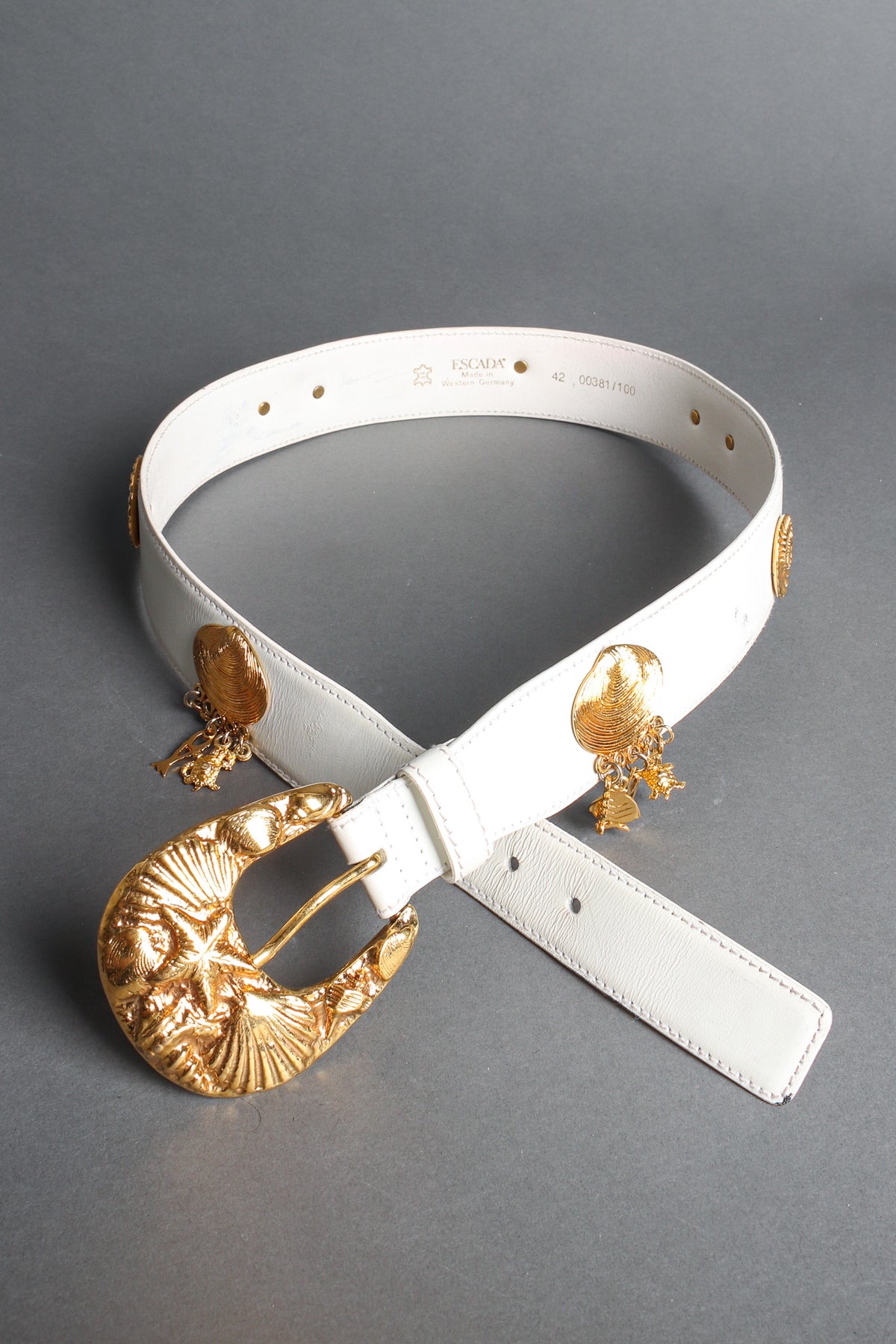 Vintage Escada Gold Metallic leather waist Belt made in W Germant Vintage Escada Belt – Yellow Leather – Made in West Germany  main image 4