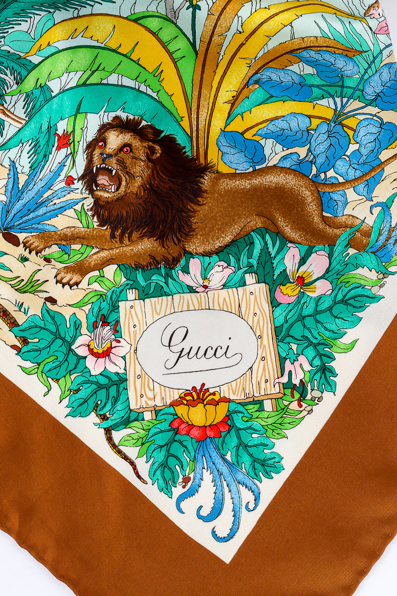 Colorful jungle print scarf by Gucci signature @recessla