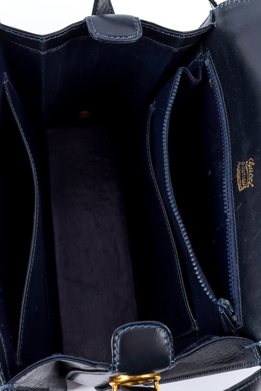 Gucci monogram shoulder bag inside detail @recesla