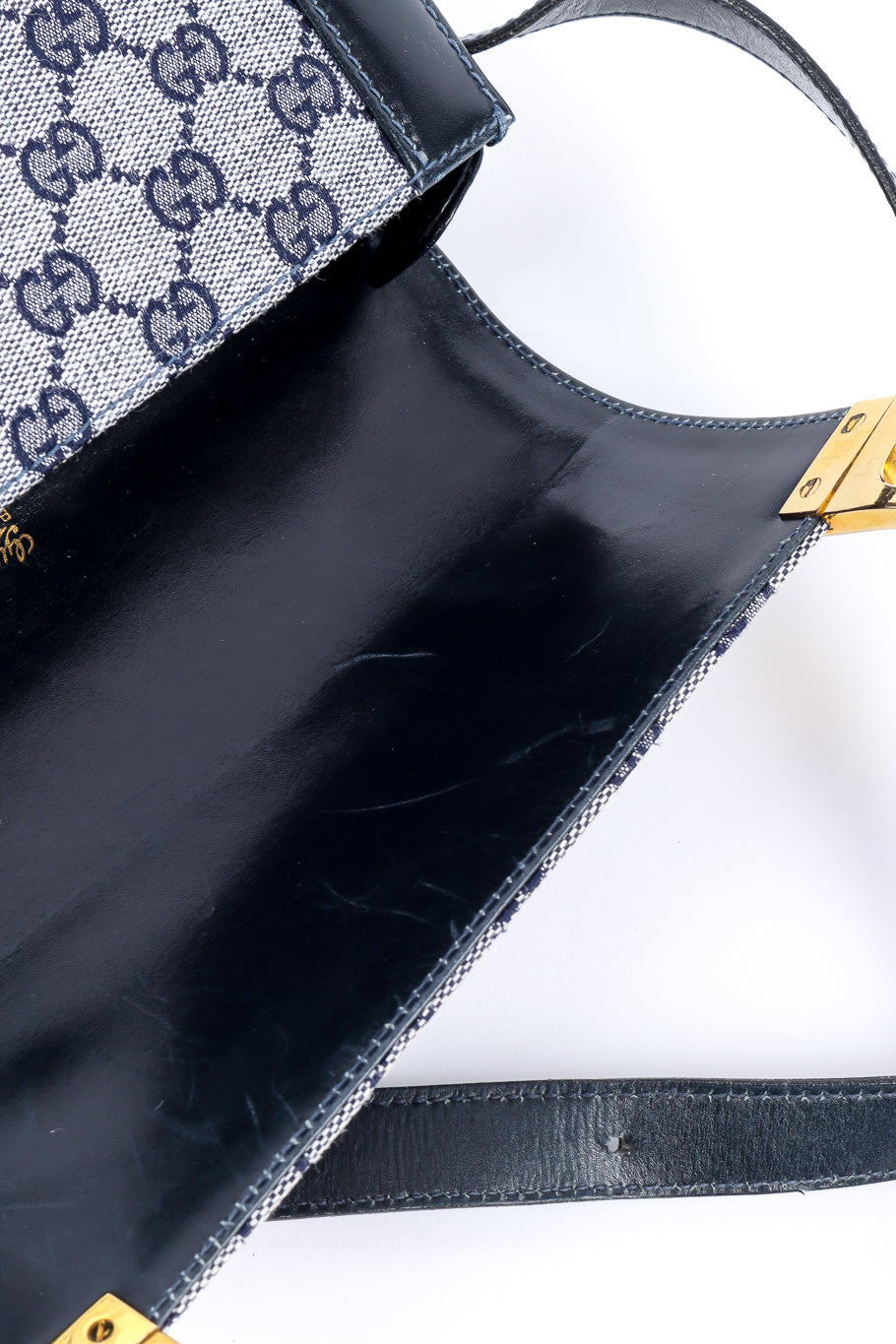 Gucci monogram shoulder bag inside detail @recesla