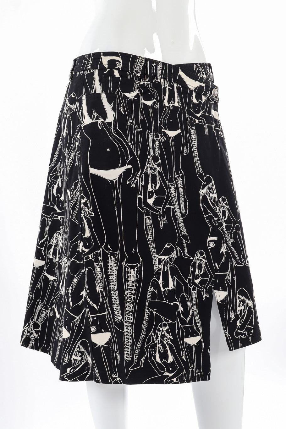 Wrap skirt by John Galliano mannequin close @recessla