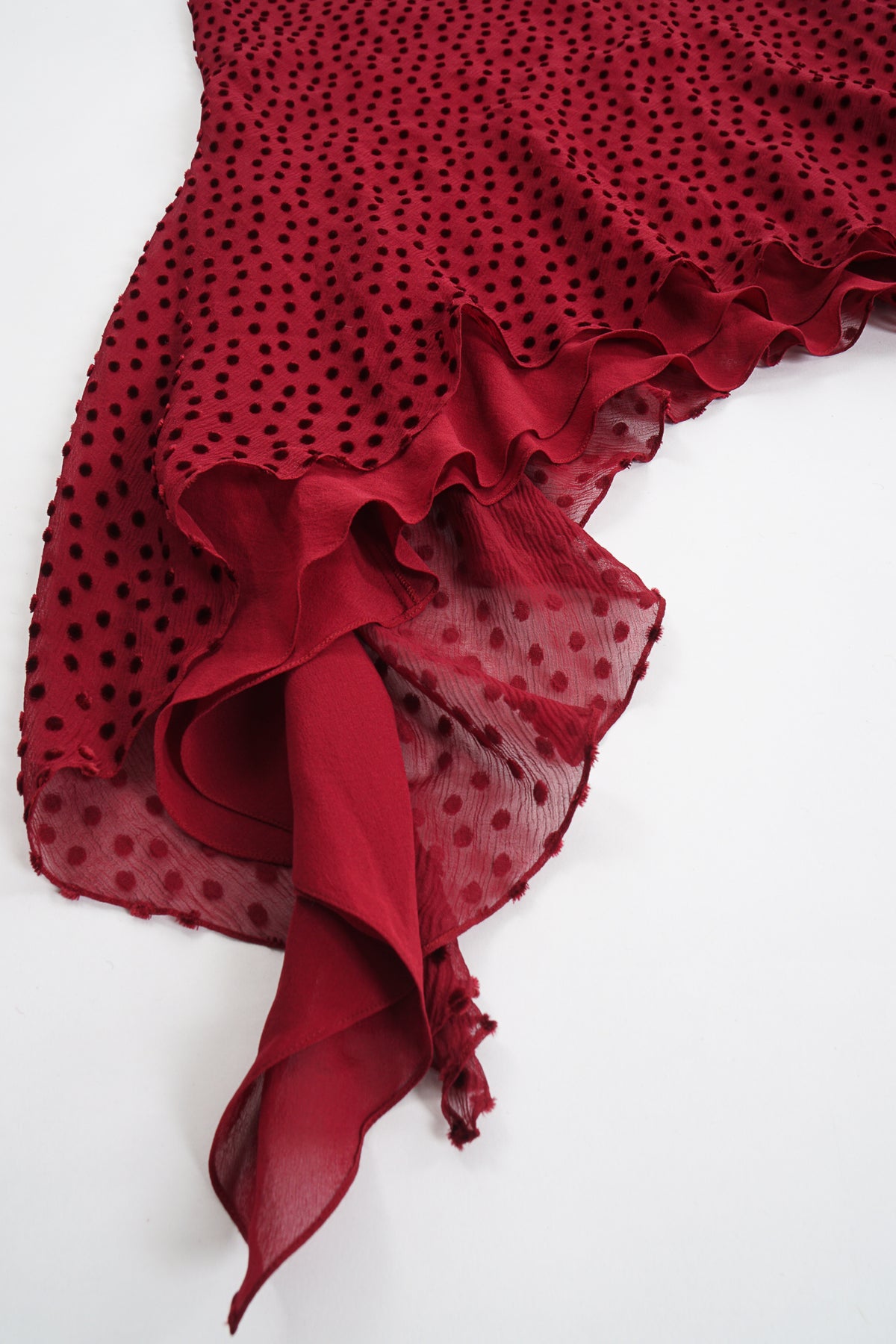 Gallianoburgundysilkandvelvetd