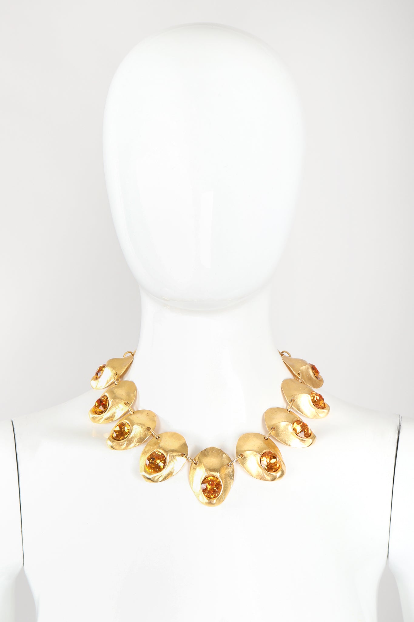 Recess Designer Consignment Vintage Signed Modernist Gold Oyster Collar Necklace & Earring Set