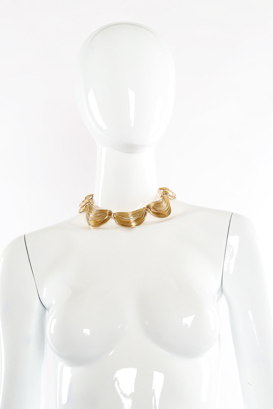 Vintage statement fine wire choker necklace on mannequin @recessla