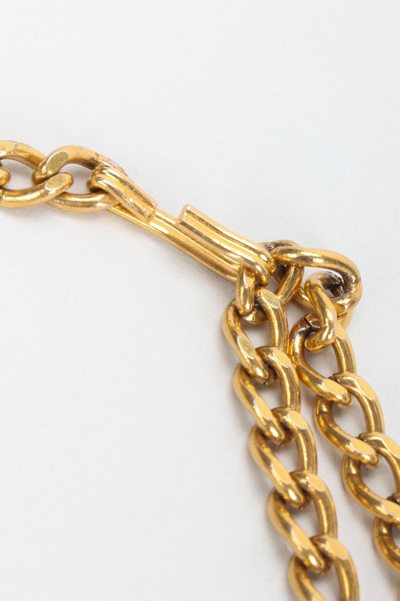 Vintage Goldette Brutalist Splatter Plate Cutout Necklace Hook Closure
